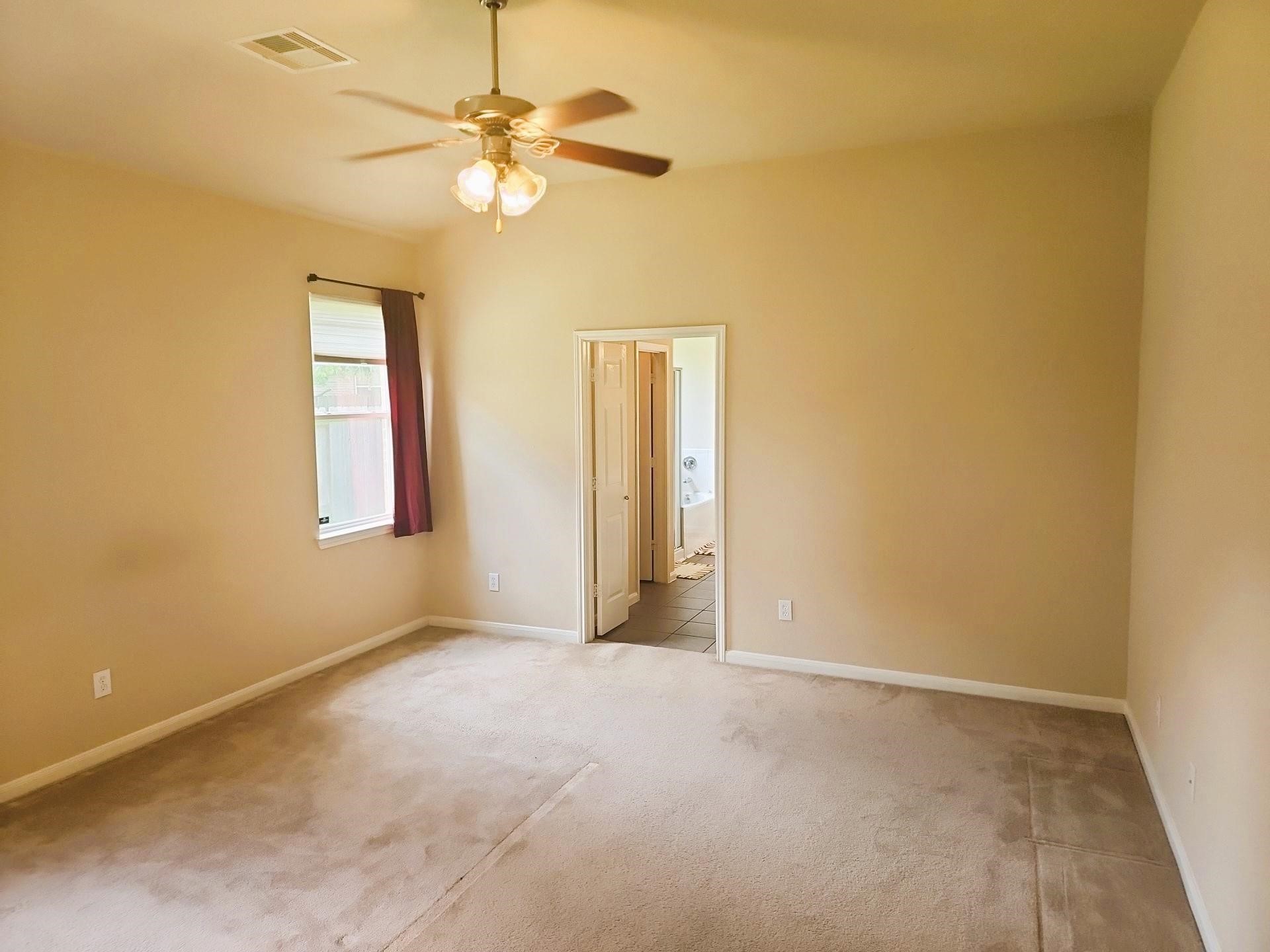 1014 Spring Lakes Haven Drive Property Photo 6