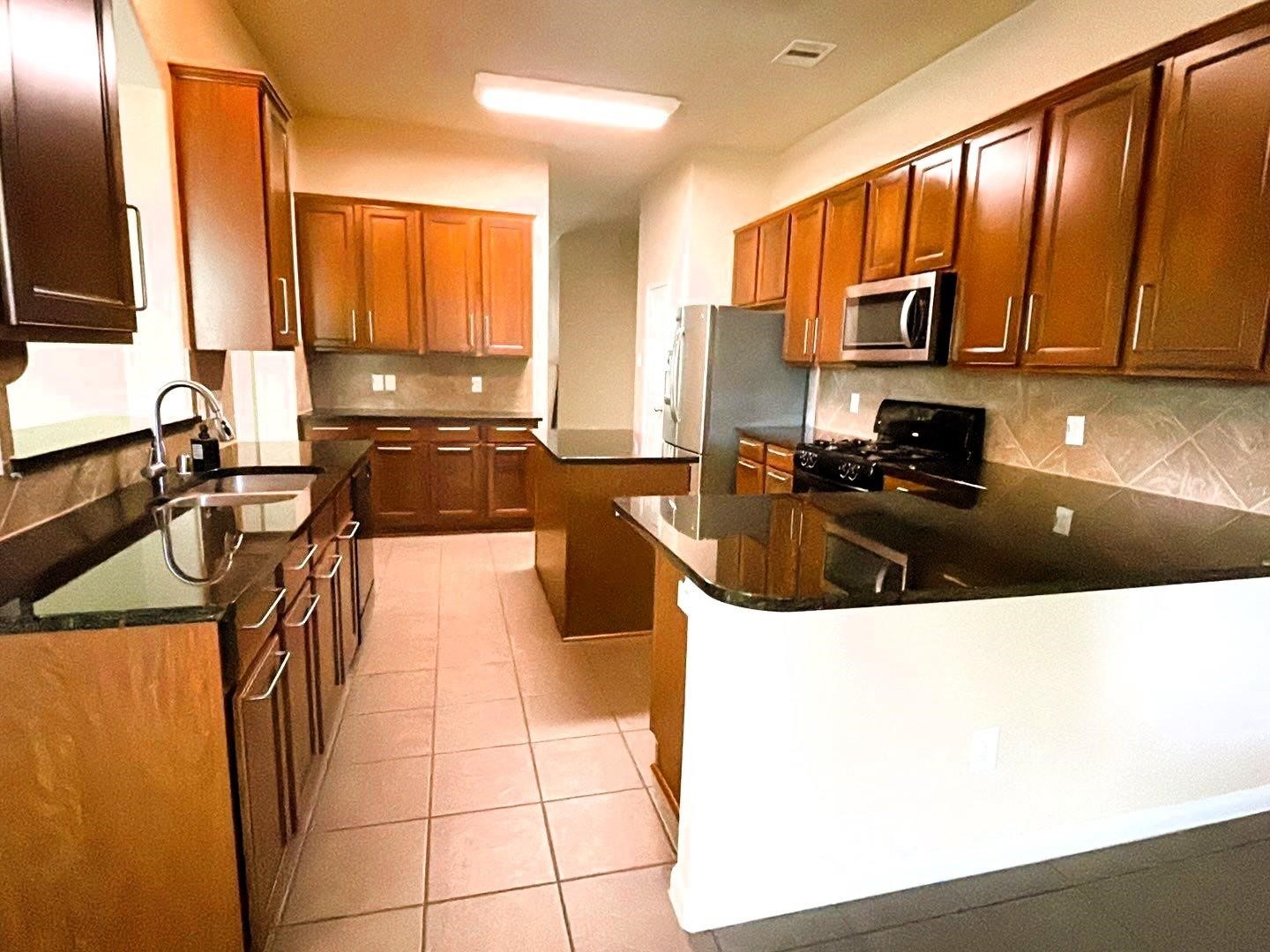 1014 Spring Lakes Haven Drive Property Photo 12