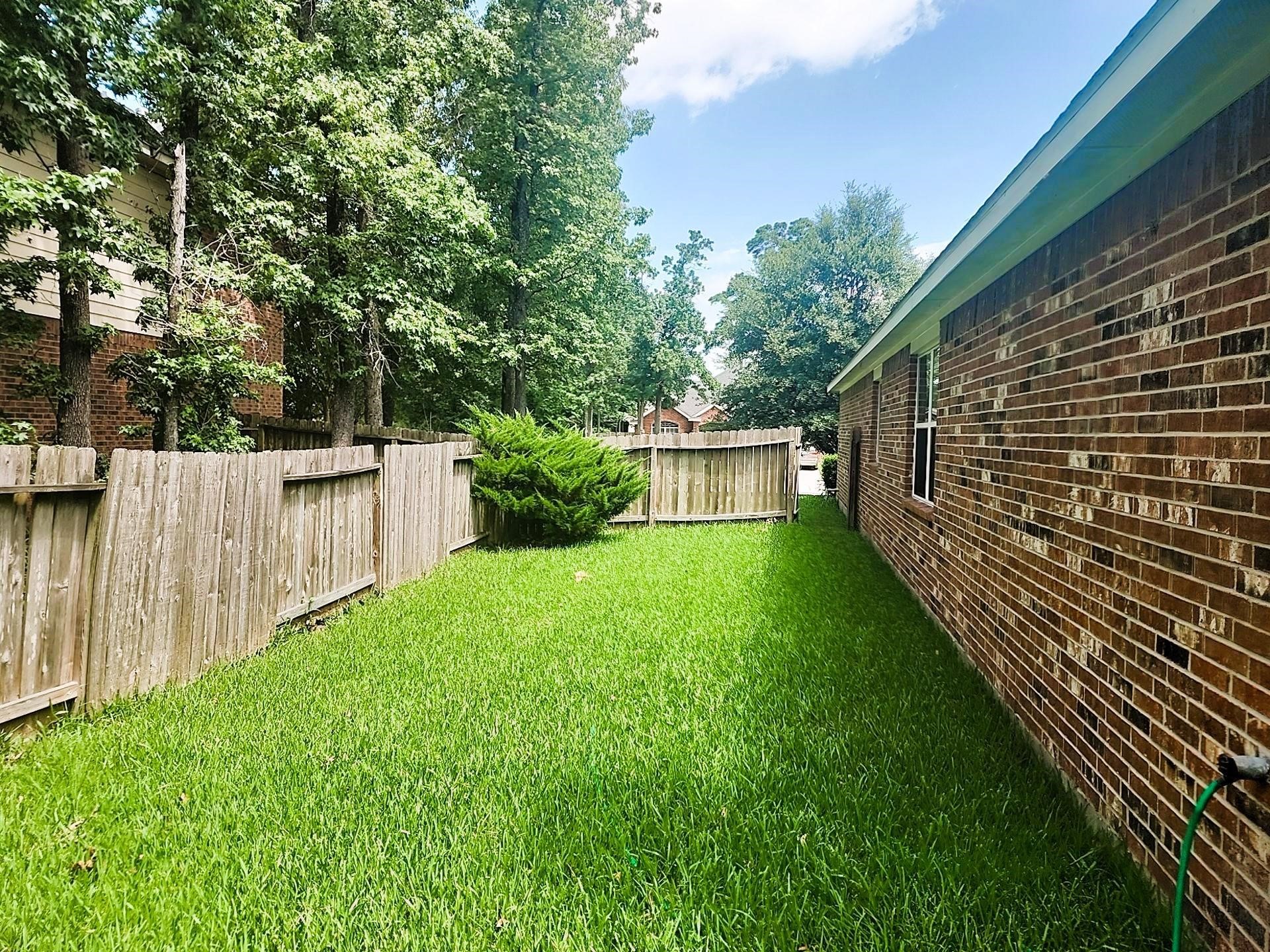 1014 Spring Lakes Haven Drive Property Photo 16