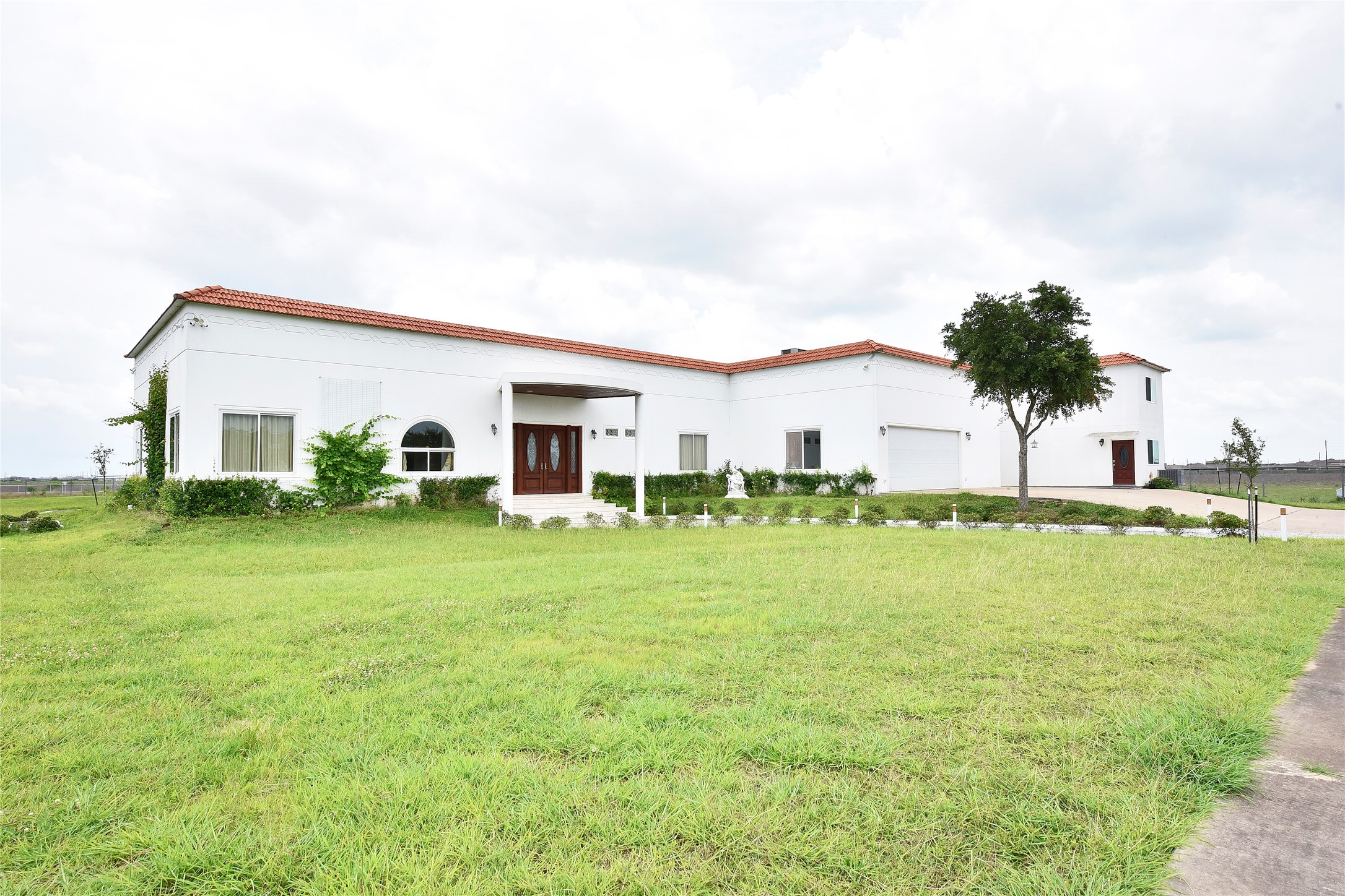 6602 Rohan Road Property Photo 3