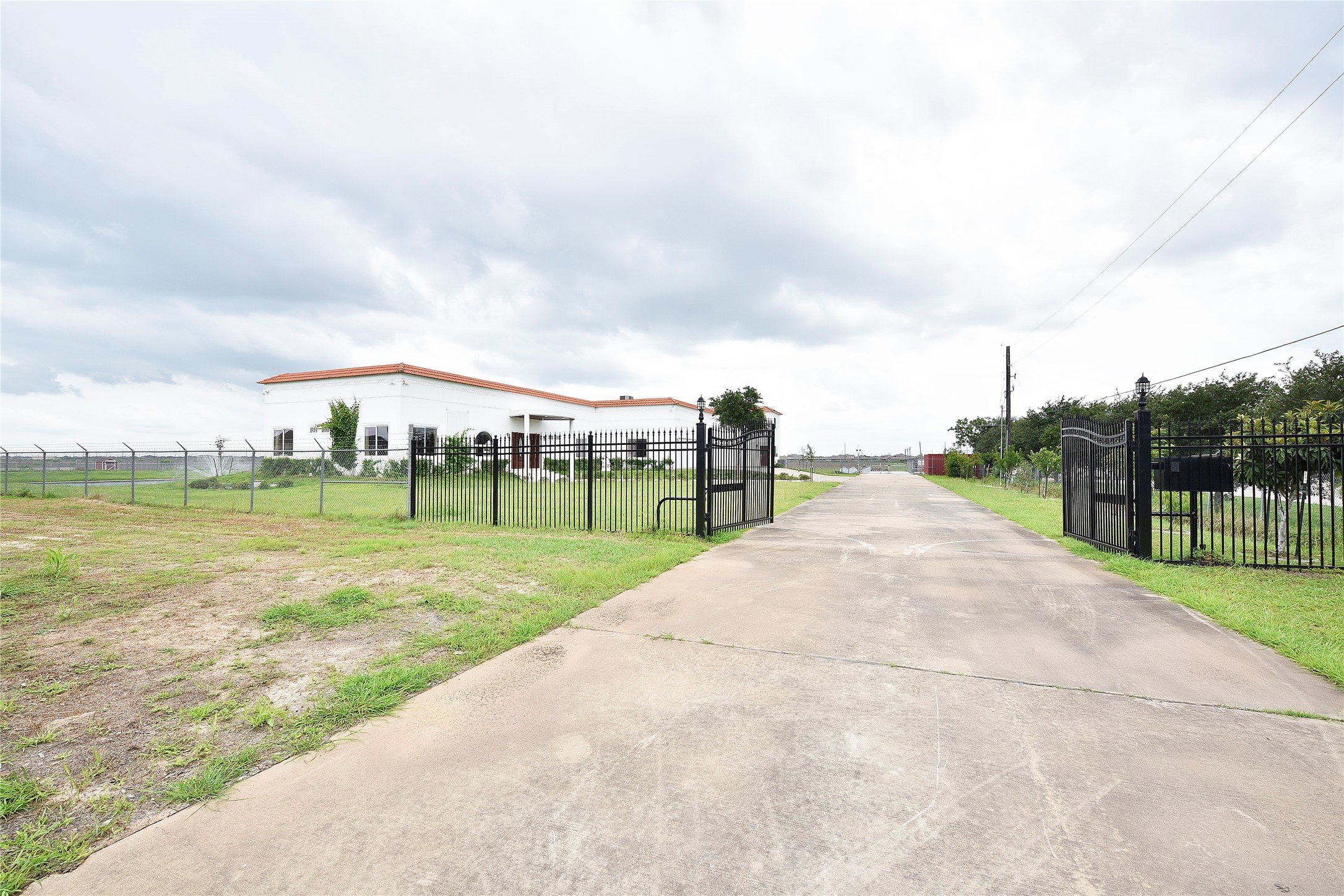 6602 Rohan Road Property Photo 6