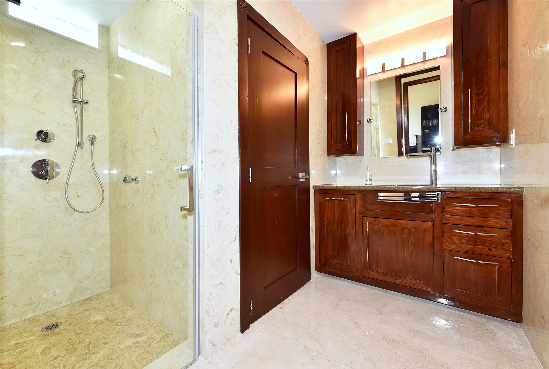 6602 Rohan Road Property Photo 27