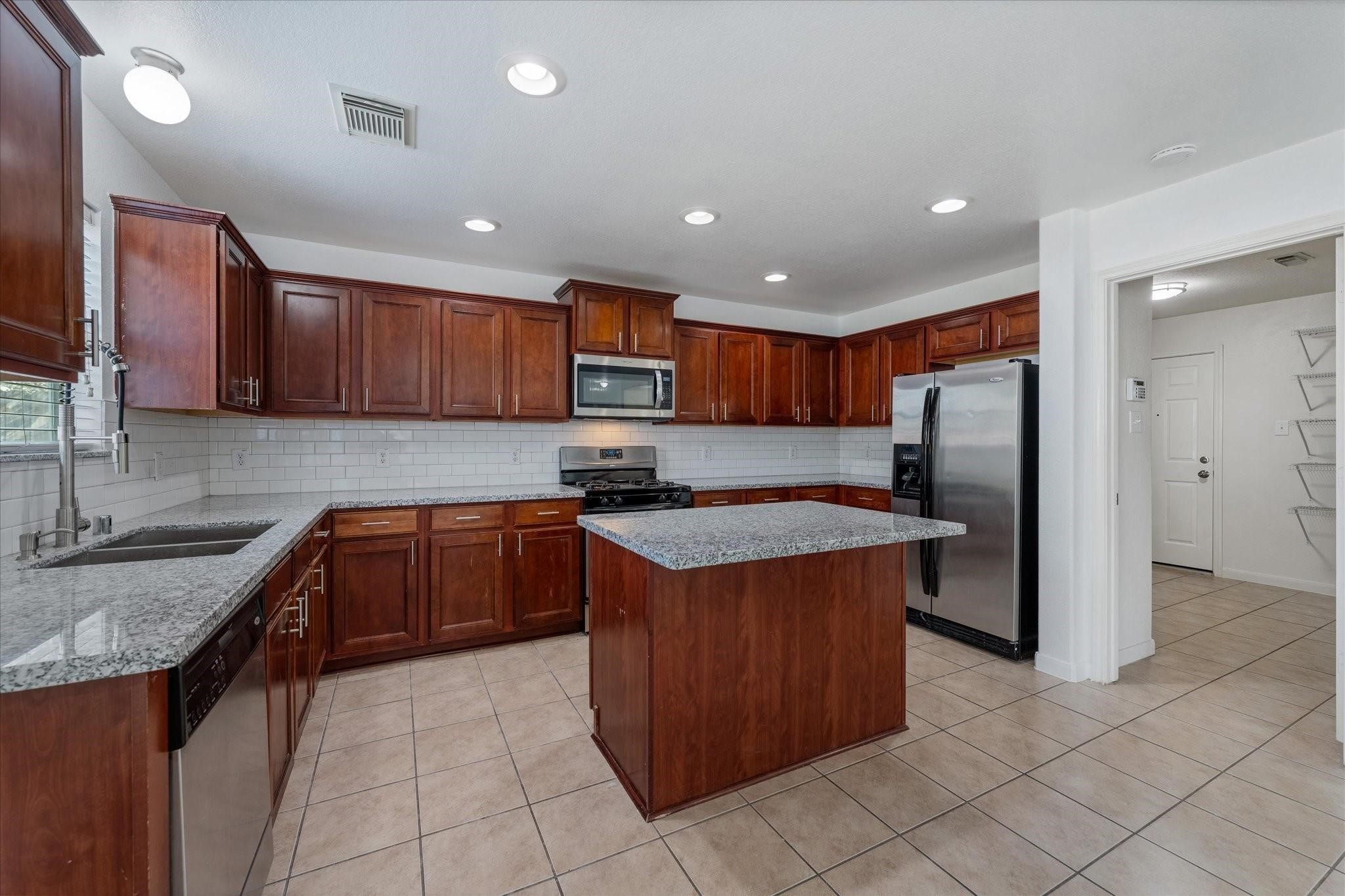 21335 Bella Dulce Court Property Photo 13