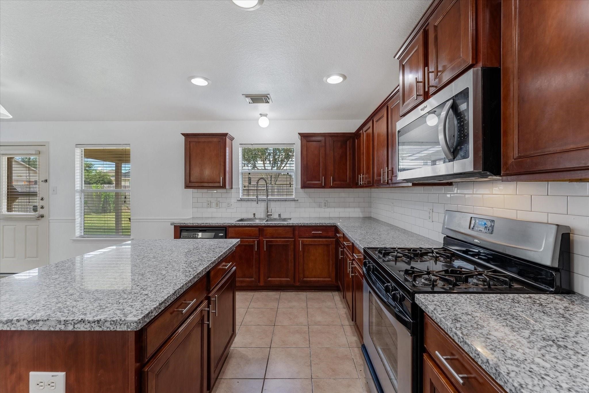 21335 Bella Dulce Court Property Photo 15