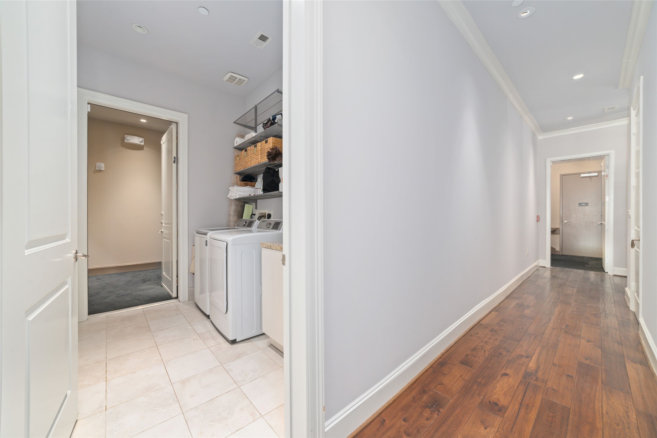 2221 Welch Street 201 Property Photo 6