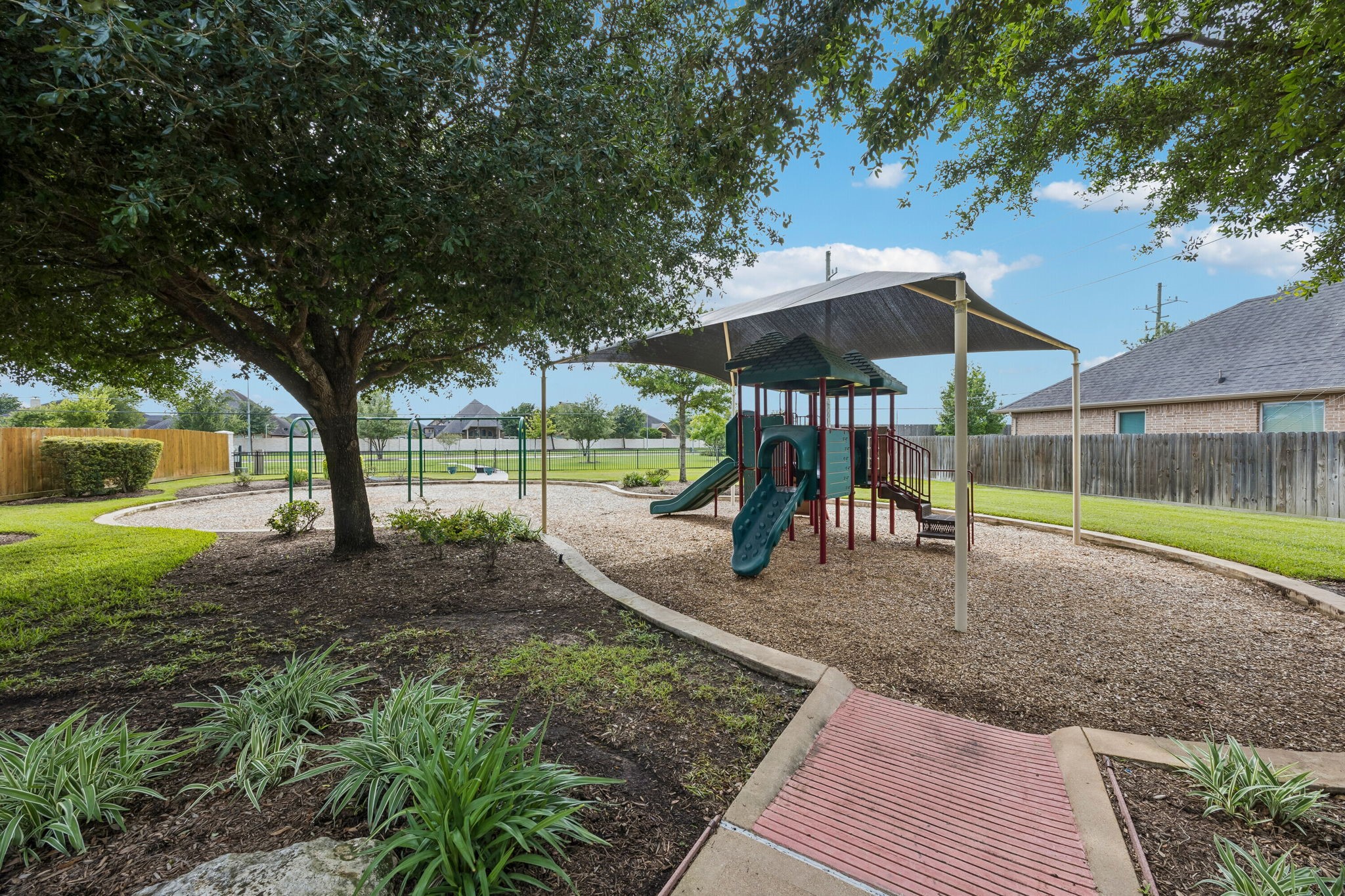 2414 Monarch Terrace Drive Property Photo 36