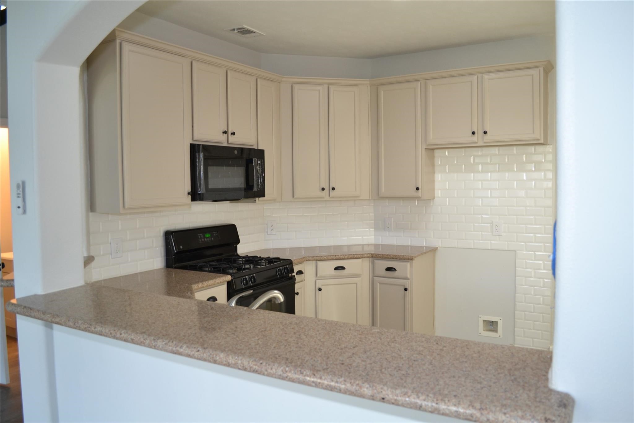 9514 Curry Landing Drive Property Photo 3