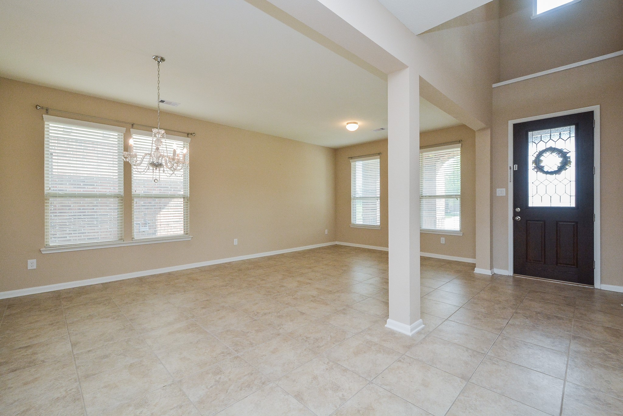 8019 Cheyenne Hills Trail Property Photo 4