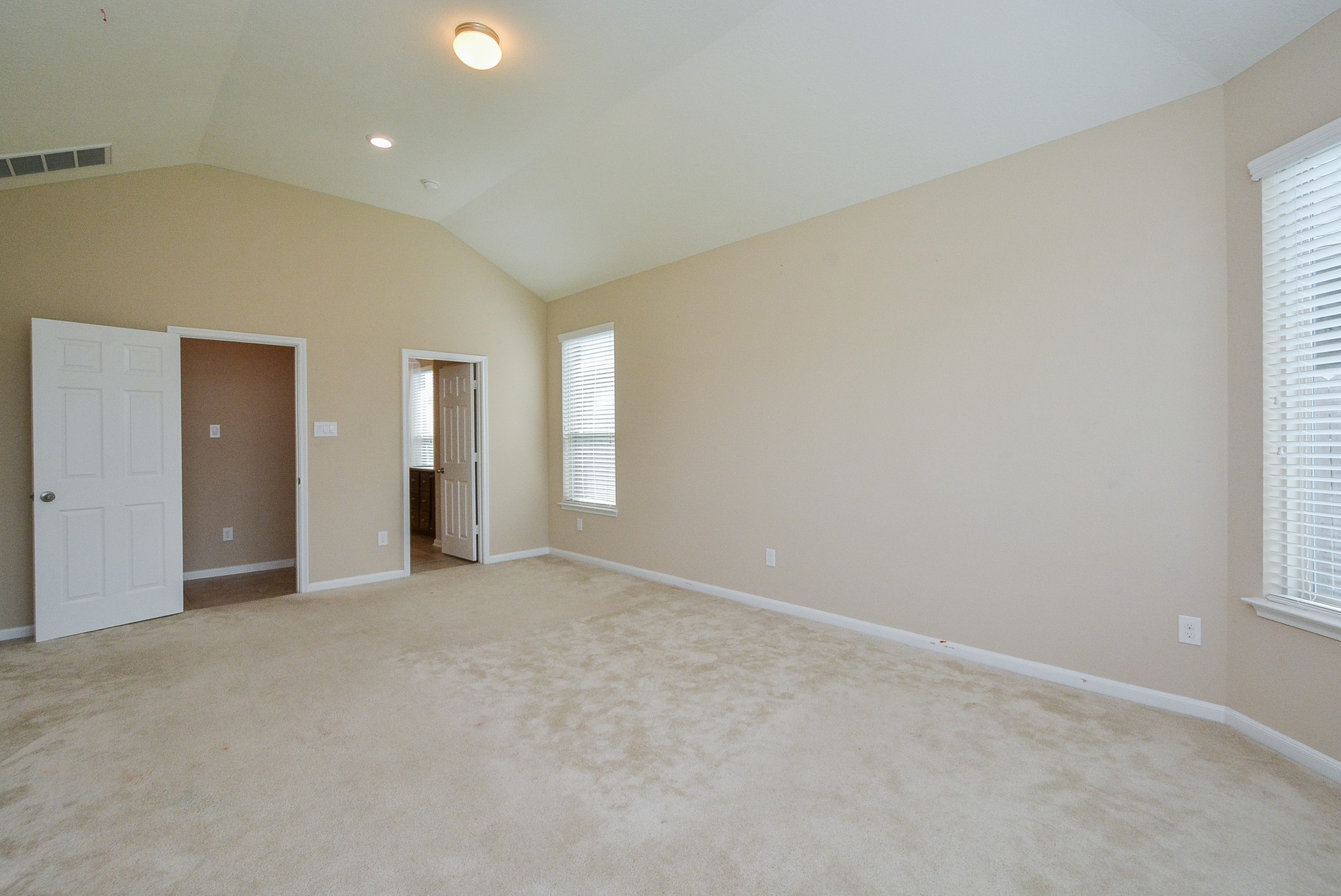8019 Cheyenne Hills Trail Property Photo 14