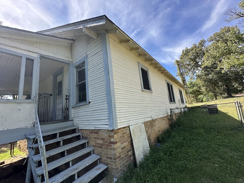 202 E Phillips Street Property Photo 10