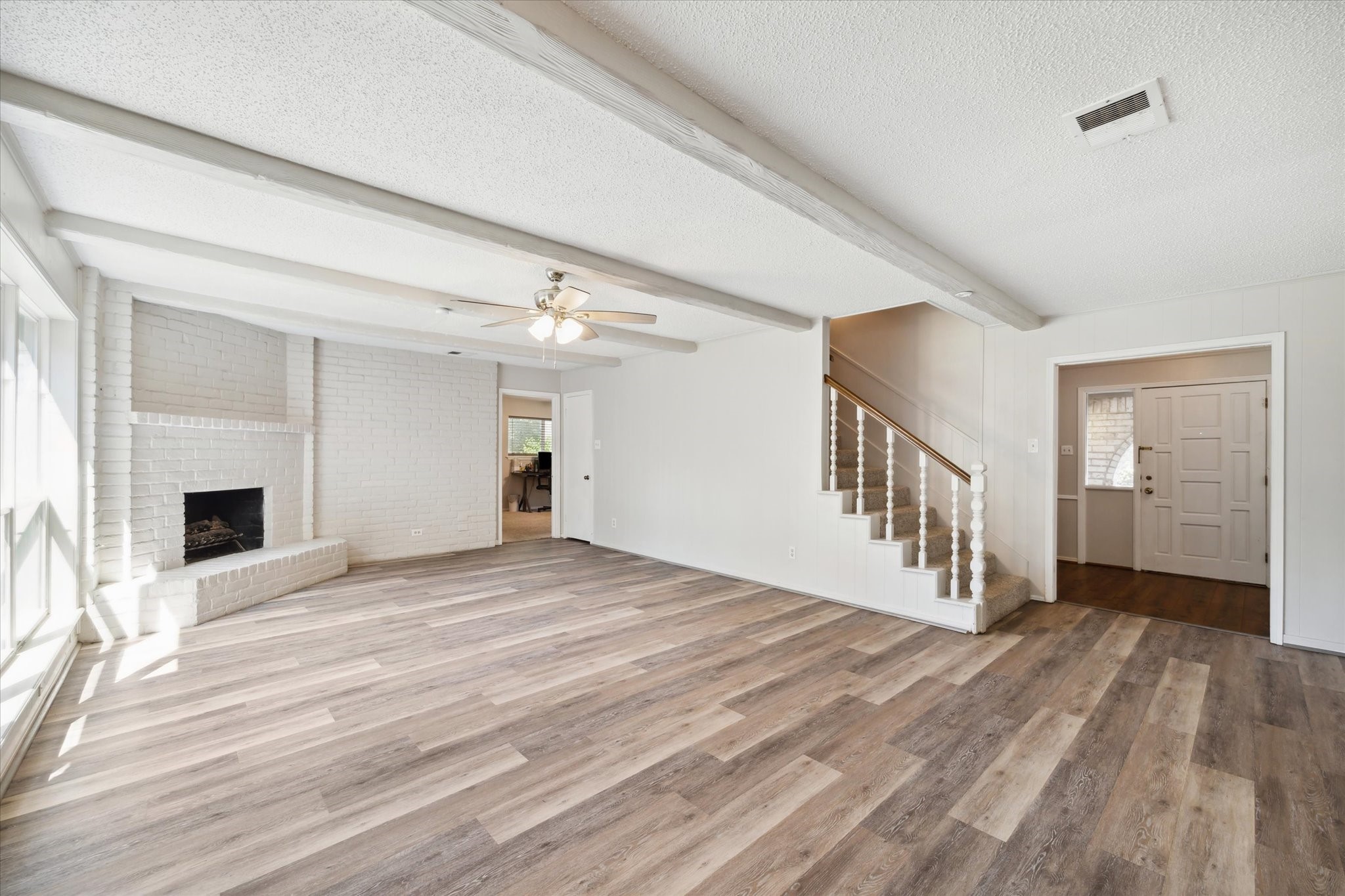 1118 Marne Lane Property Photo 2