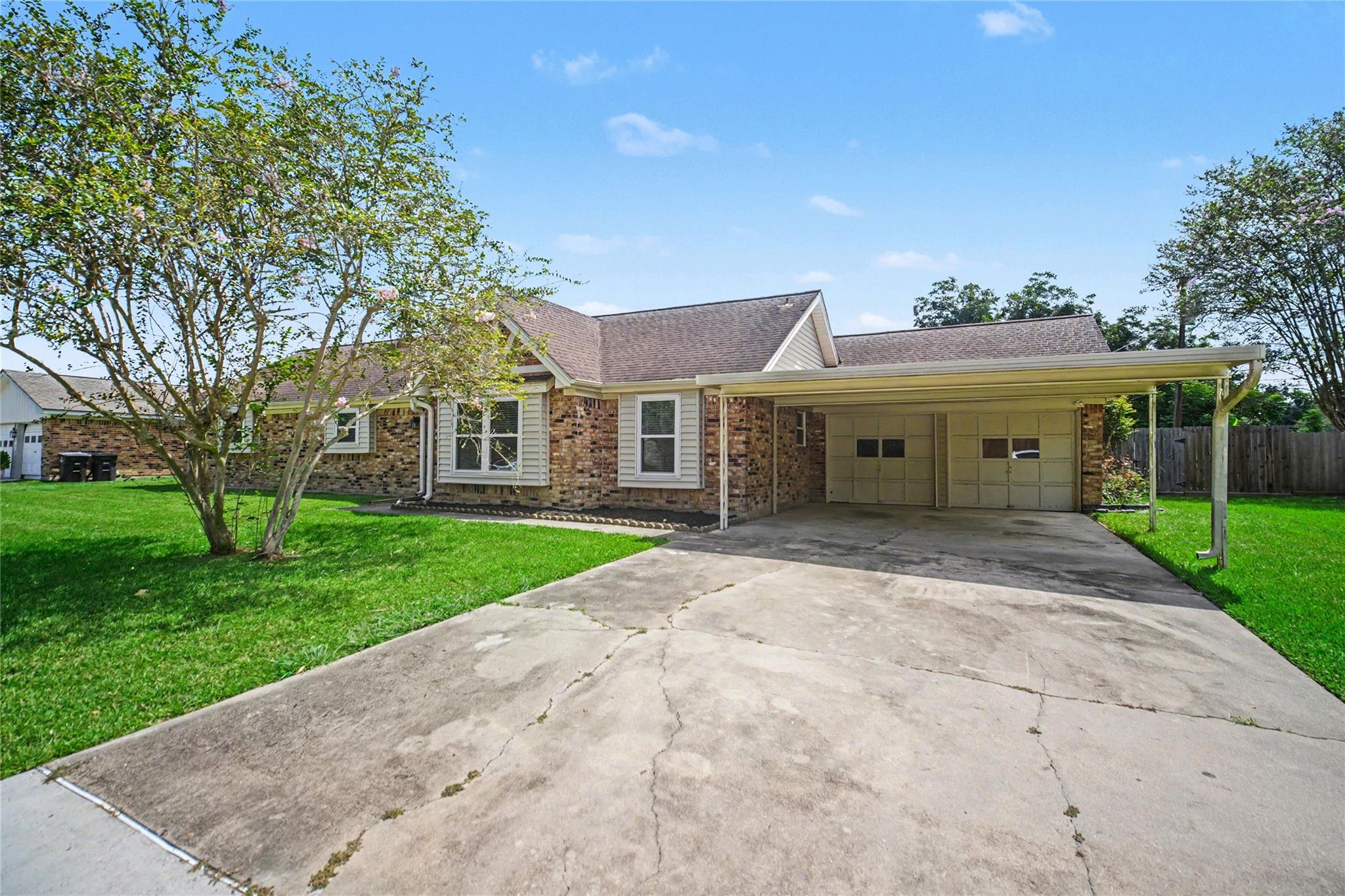 1909 Adams Street, Alvin Tx 77511 Property Photo 2