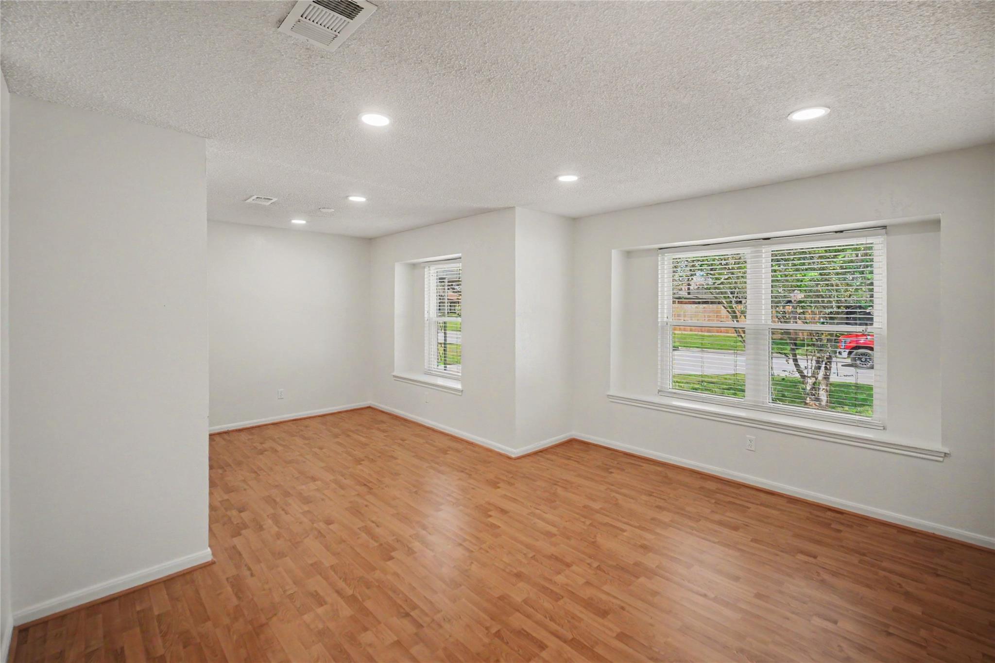 1909 Adams Street, Alvin Tx 77511 Property Photo 4