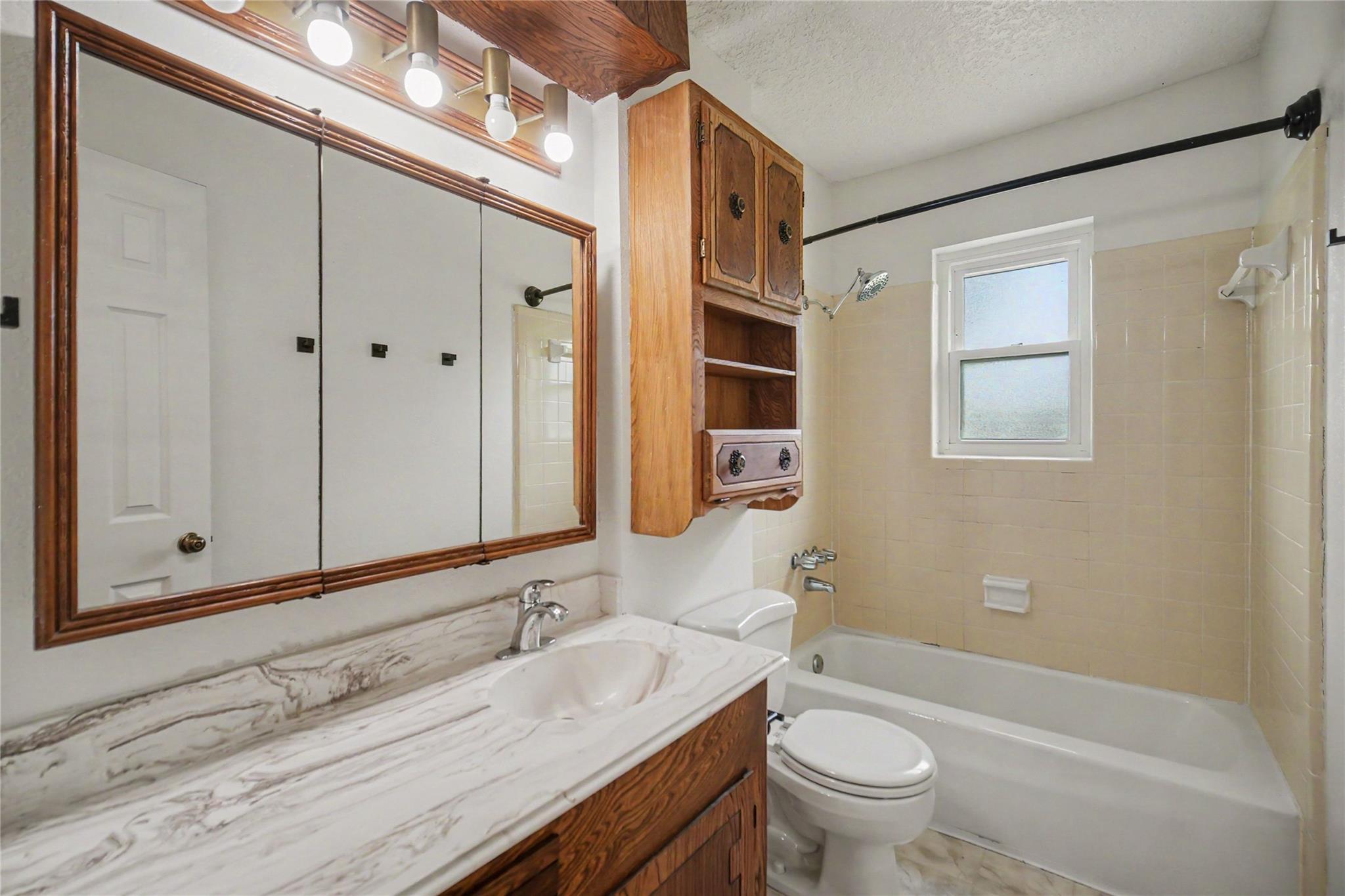 1909 Adams Street, Alvin Tx 77511 Property Photo 20