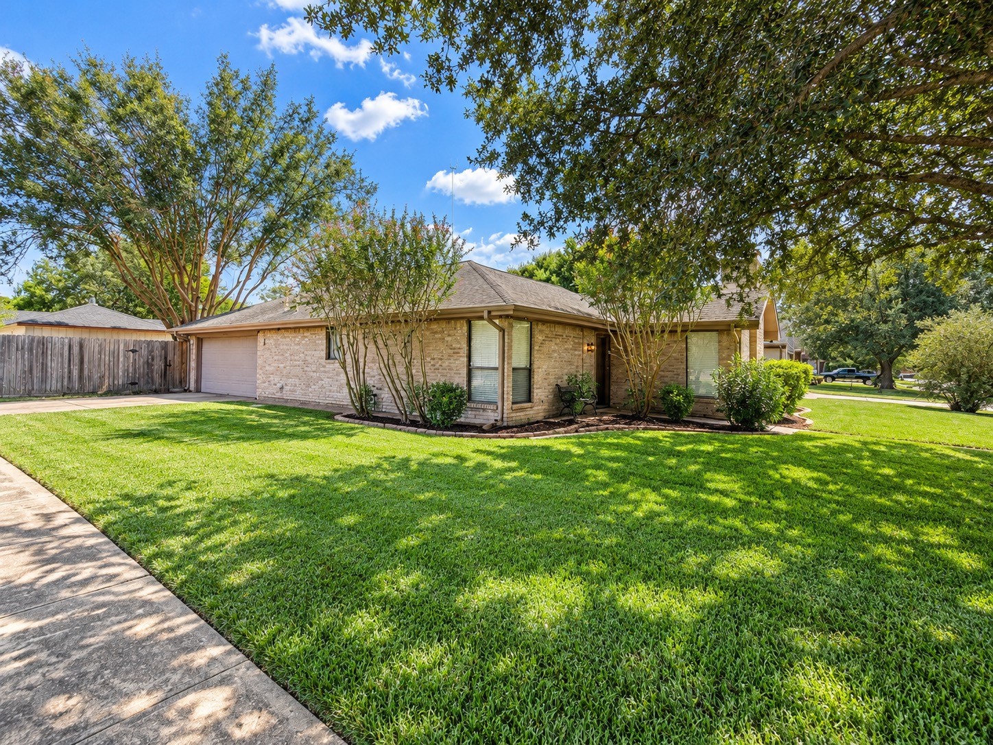 3103 Southern Hills Dr Property Photo 2