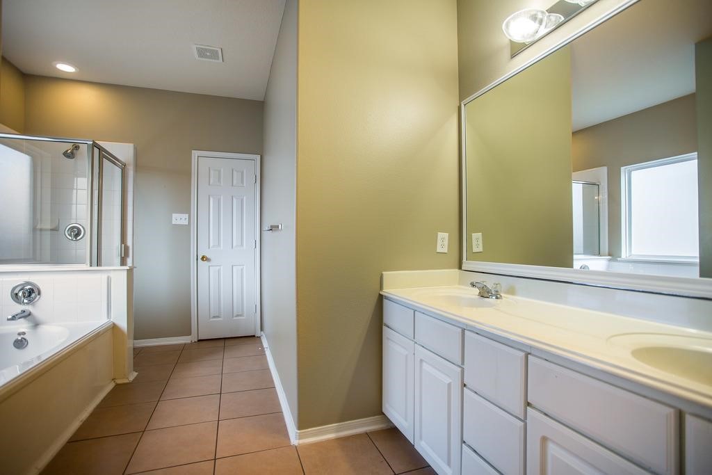 22626 Spring Crossing Drive Property Photo 7