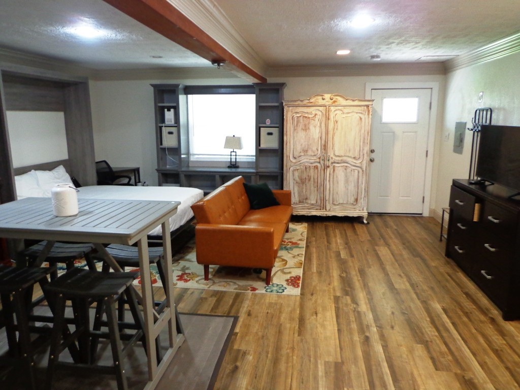 1002 Staples Avenue Property Photo 19