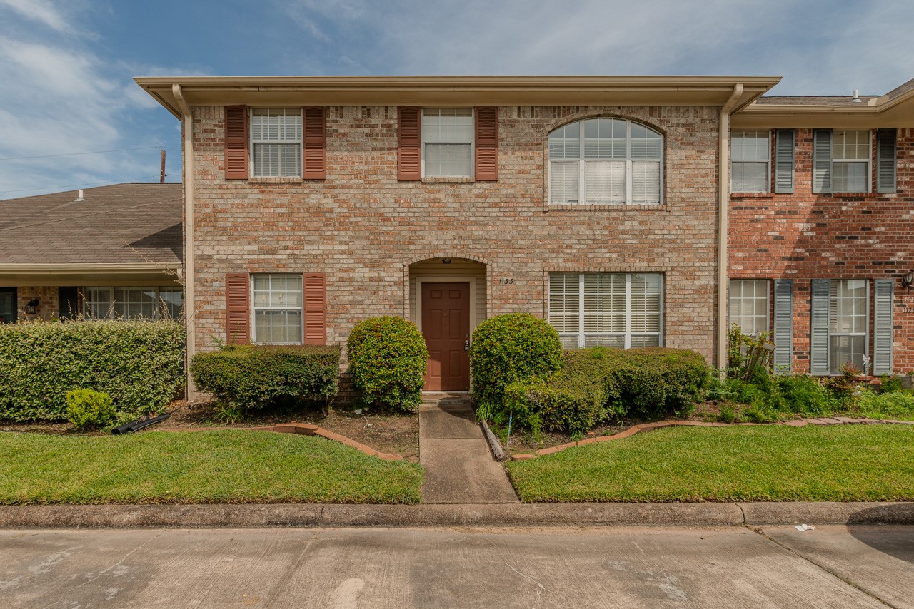 1133 Green Meadow Property Photo 1