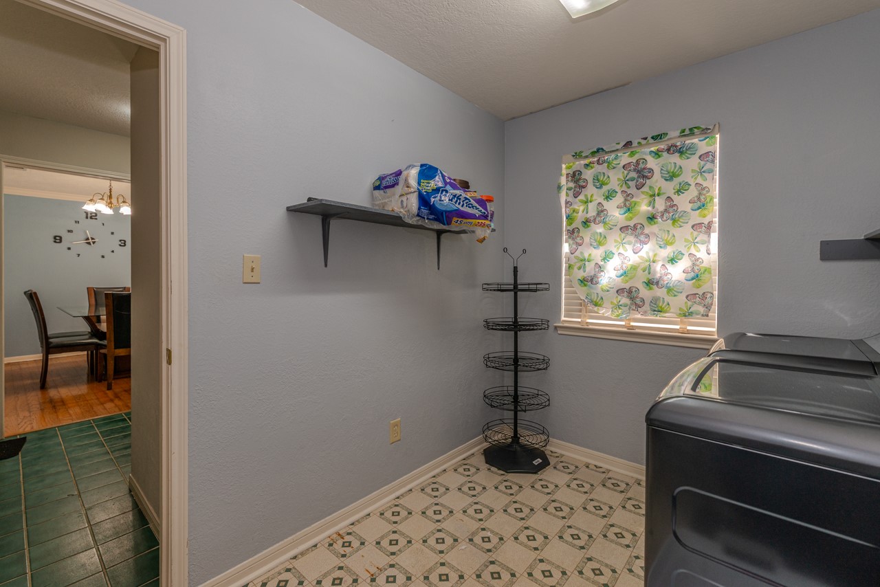 1133 Green Meadow Property Photo 10