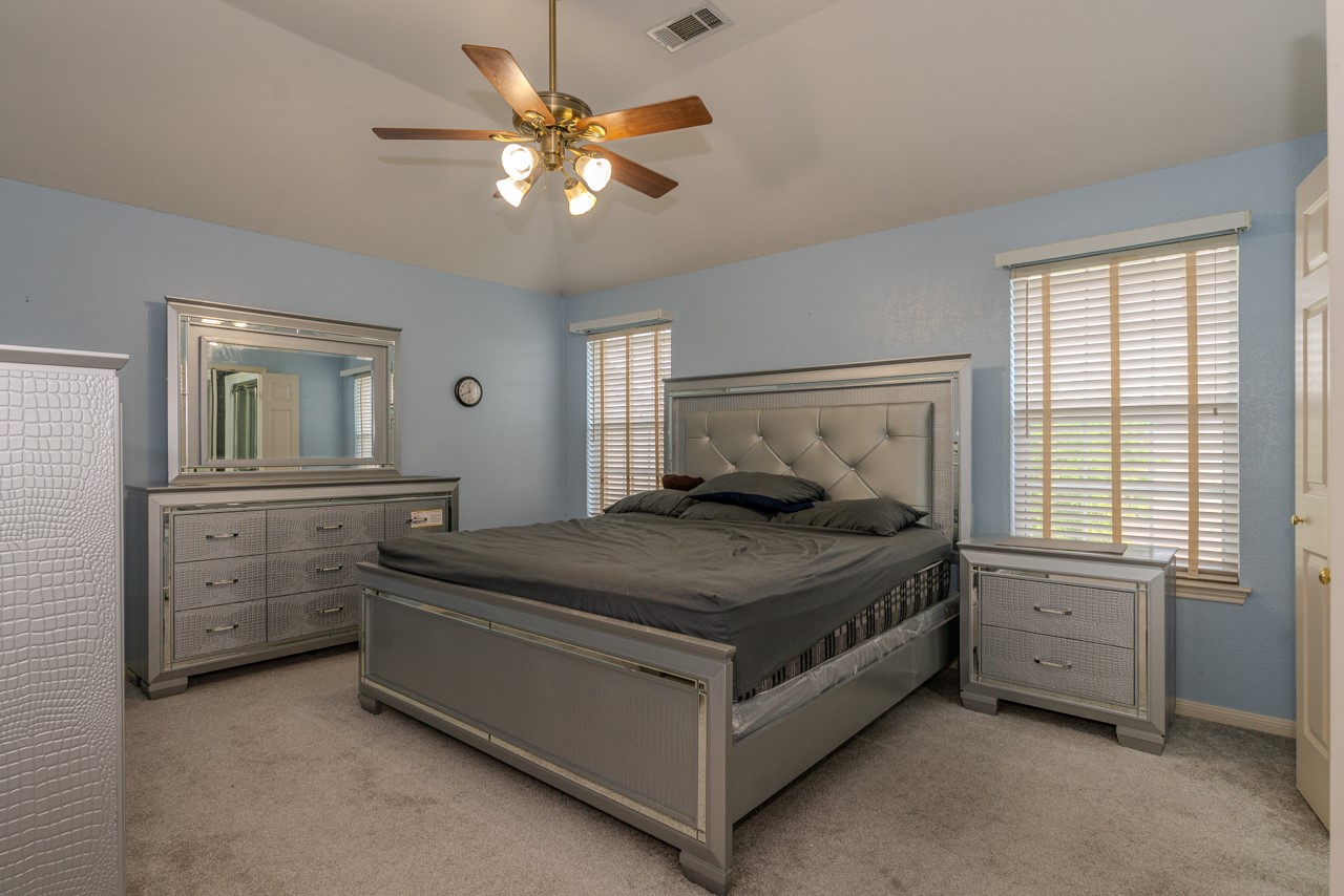 1133 Green Meadow Property Photo 12