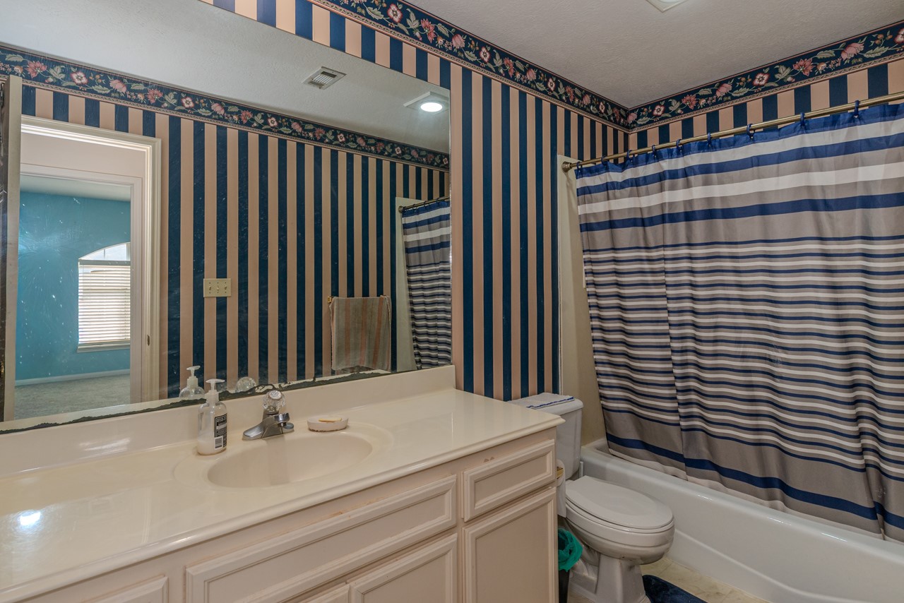 1133 Green Meadow Property Photo 18