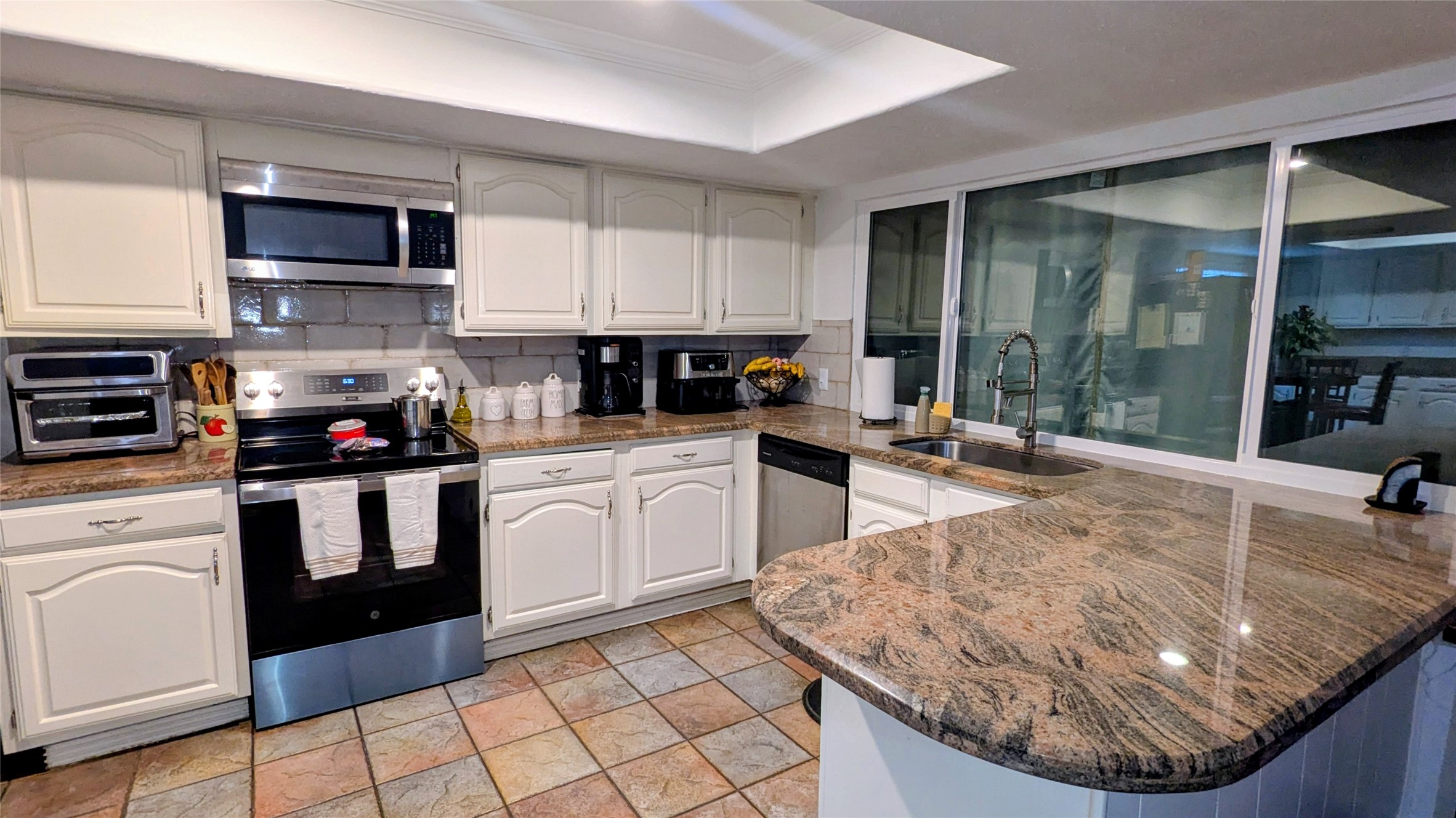 7307 La Granada Drive Property Photo 12