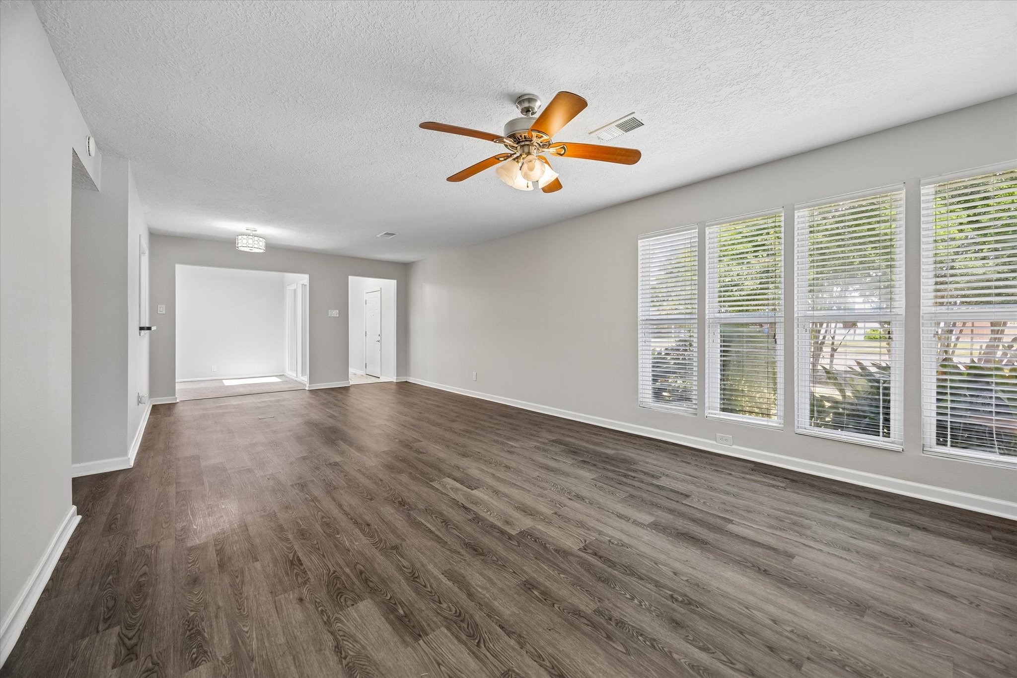 5507 Ariel Street Property Photo 5