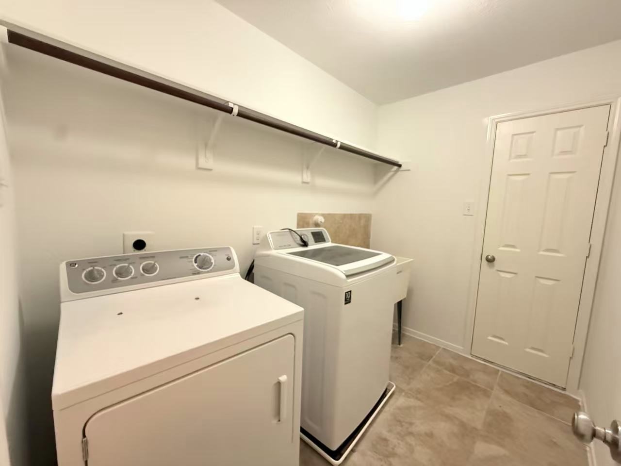 2814 Ridgeglen Lane Property Photo 28