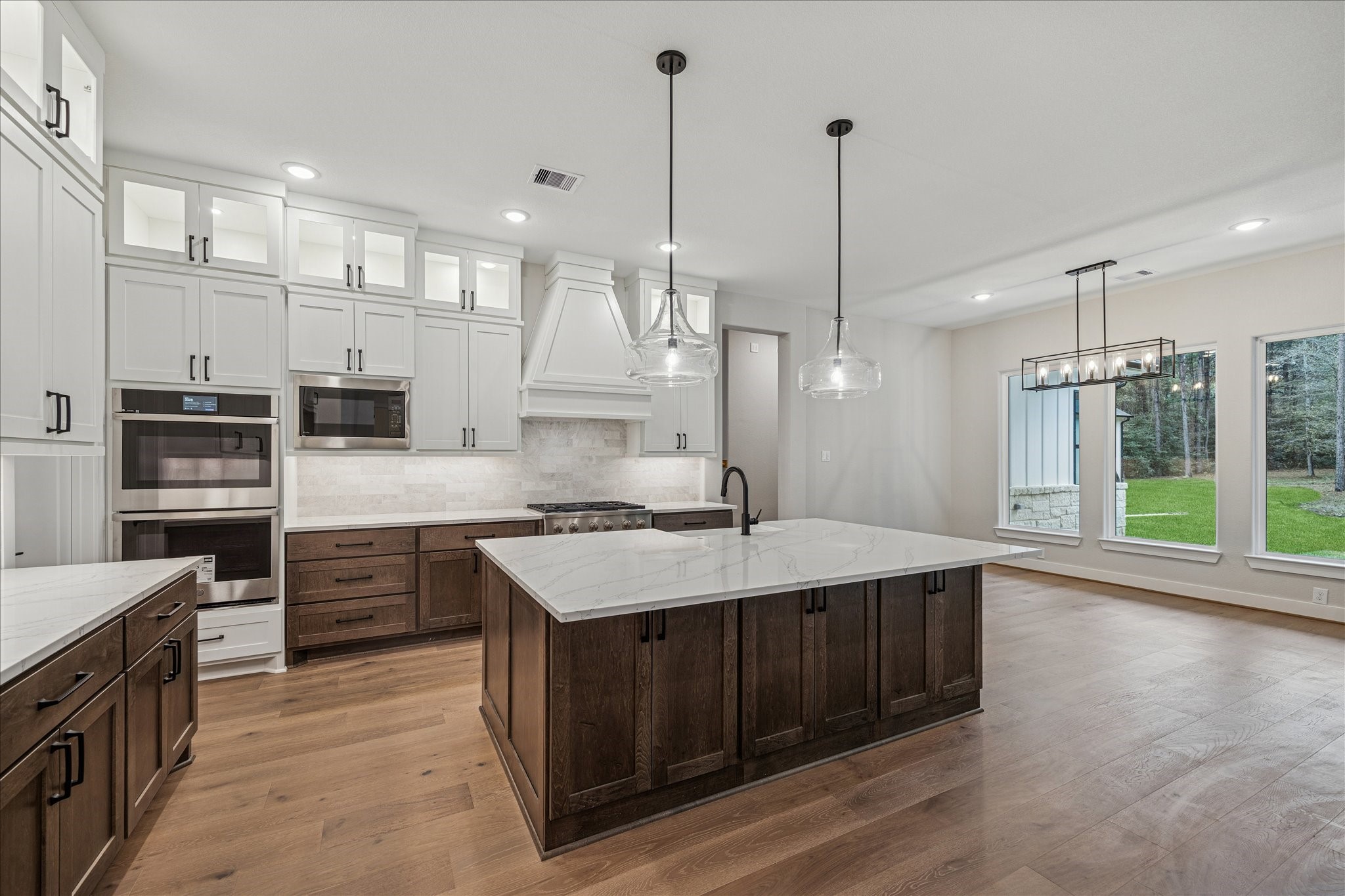 688 Lonestar Road Property Photo 11