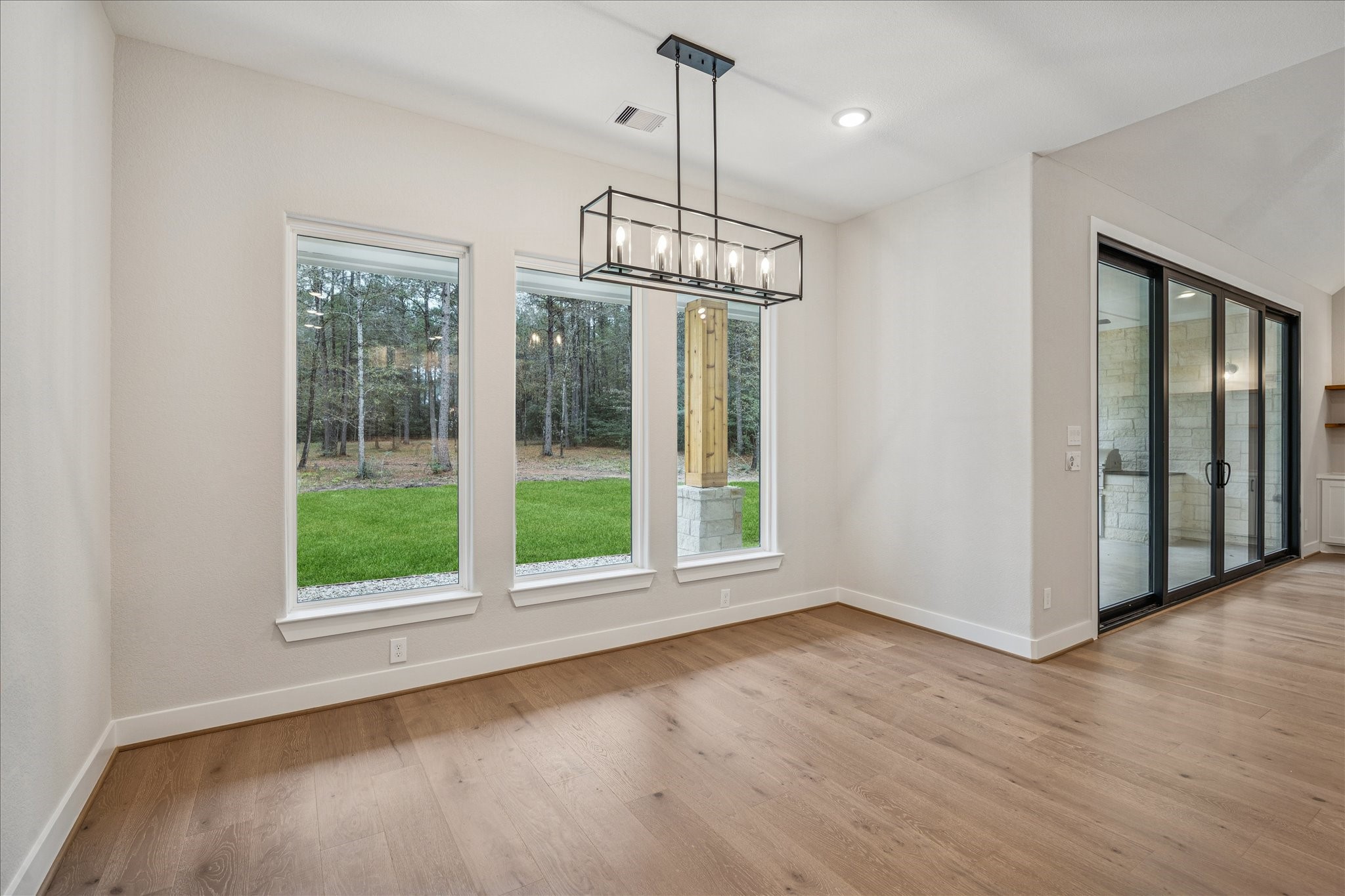 688 Lonestar Road Property Photo 14