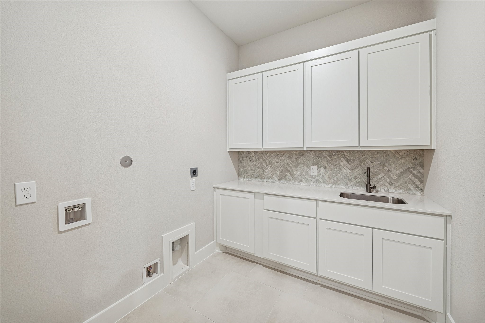 688 Lonestar Road Property Photo 21
