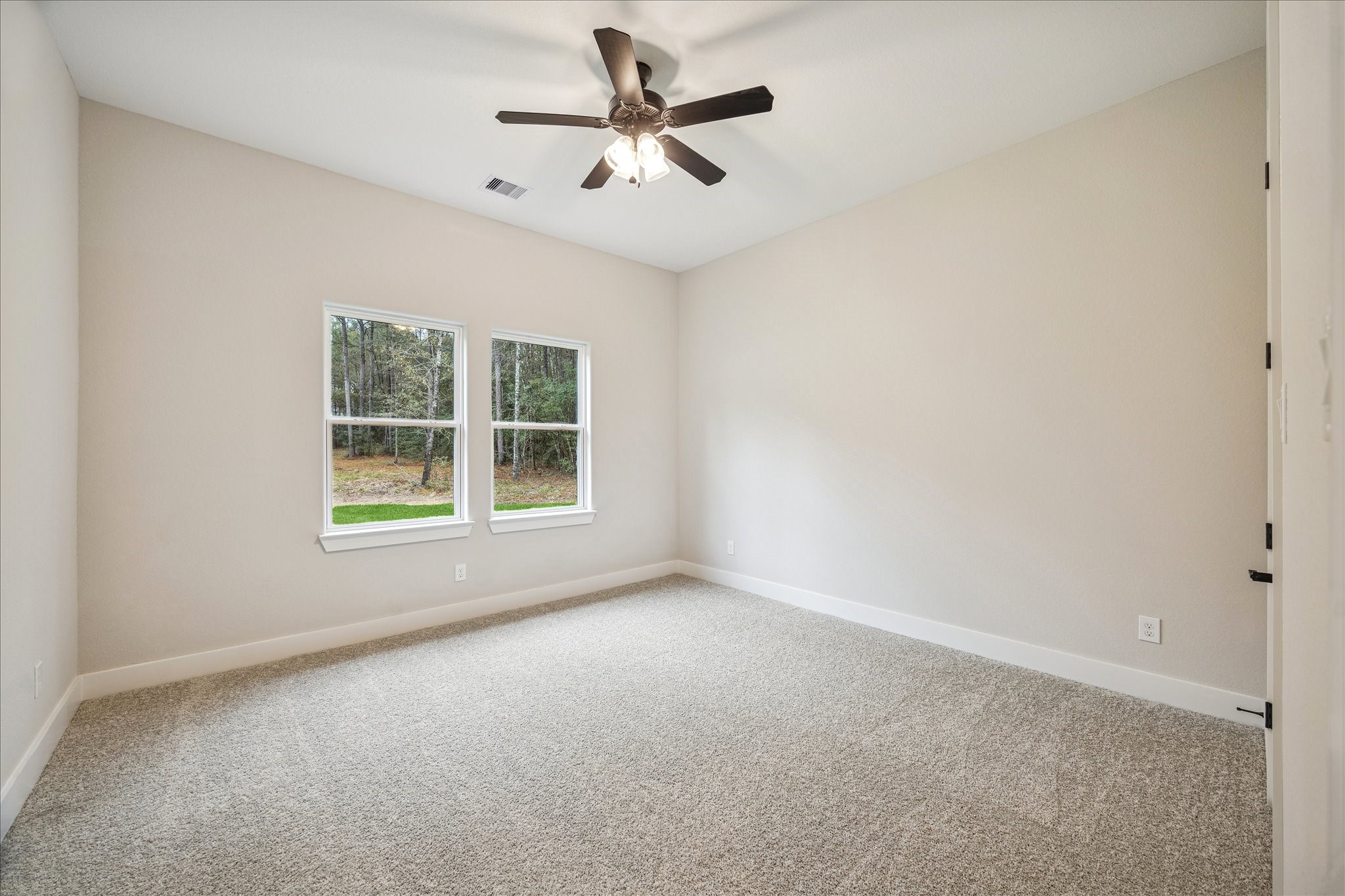 688 Lonestar Road Property Photo 24