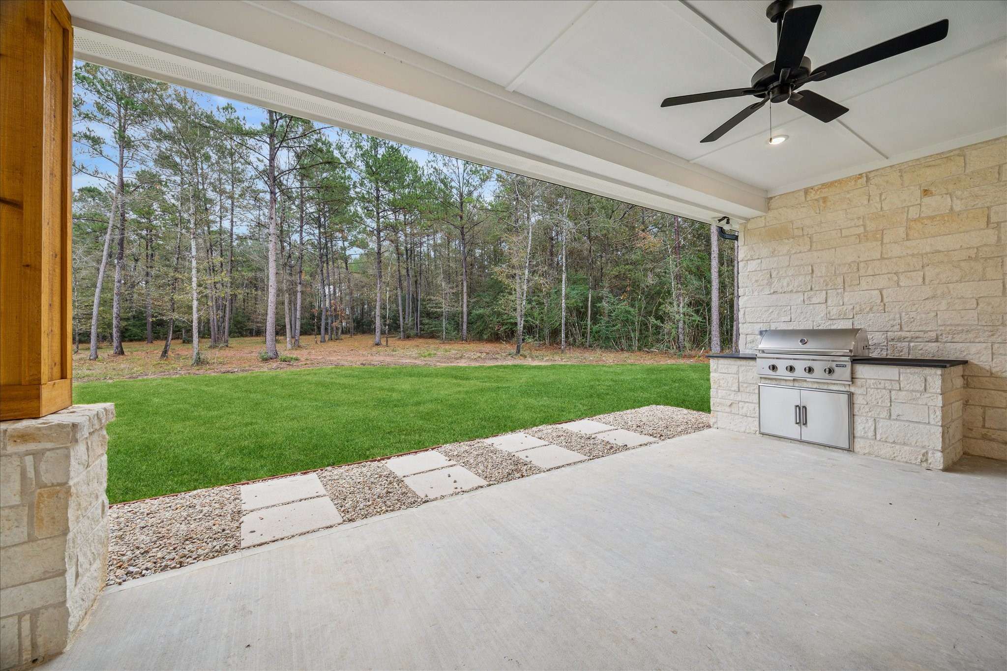 688 Lonestar Road Property Photo 31