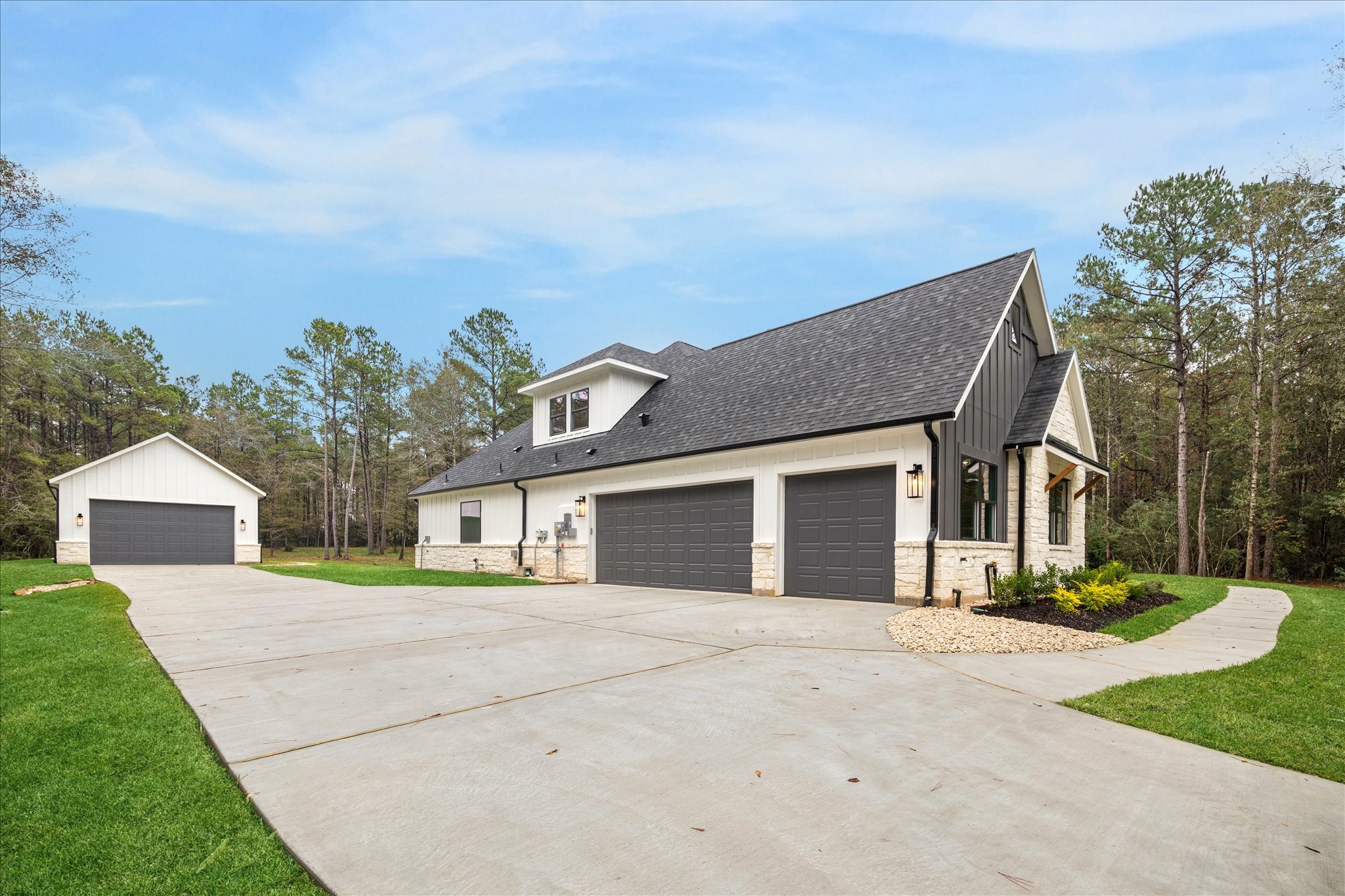 688 Lonestar Road Property Photo 34