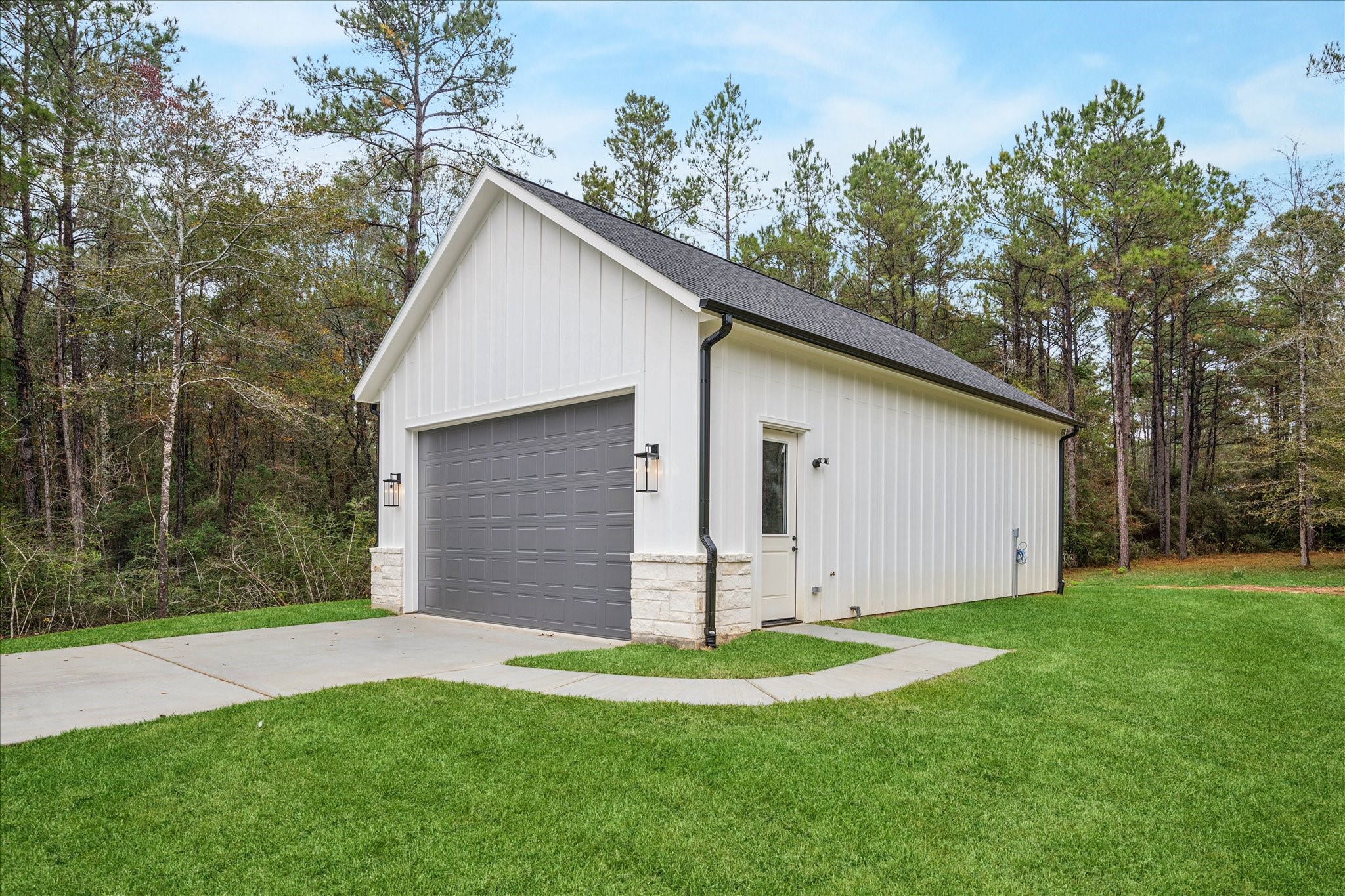 688 Lonestar Road Property Photo 35