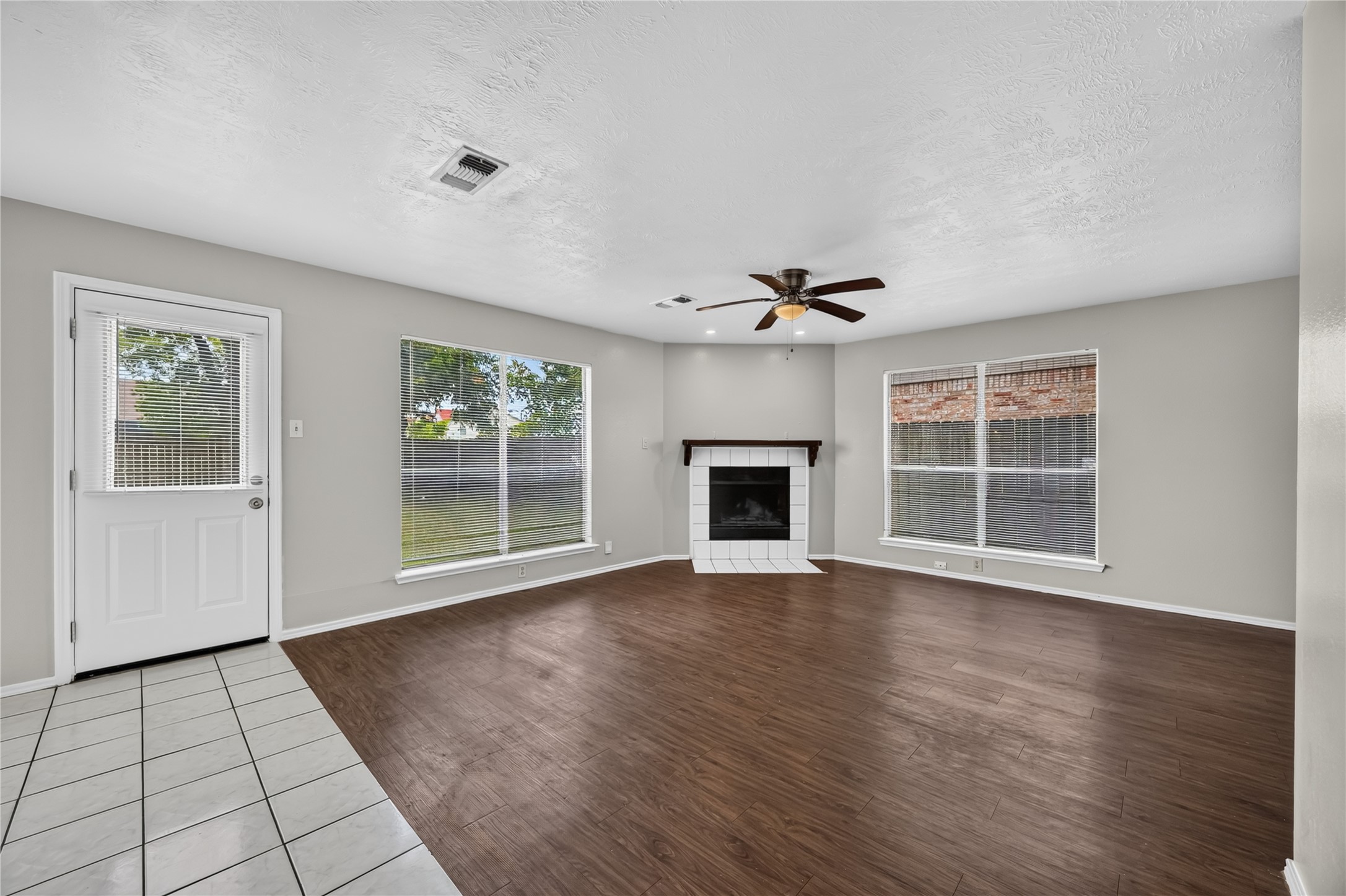 13610 Repa Lane Property Photo 4