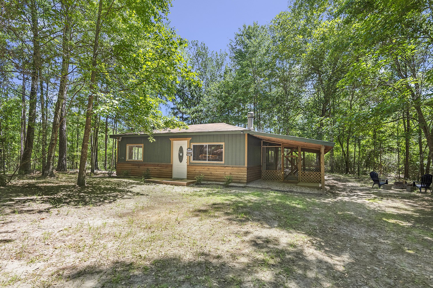 21494 S Highway 147 Property Photo 1