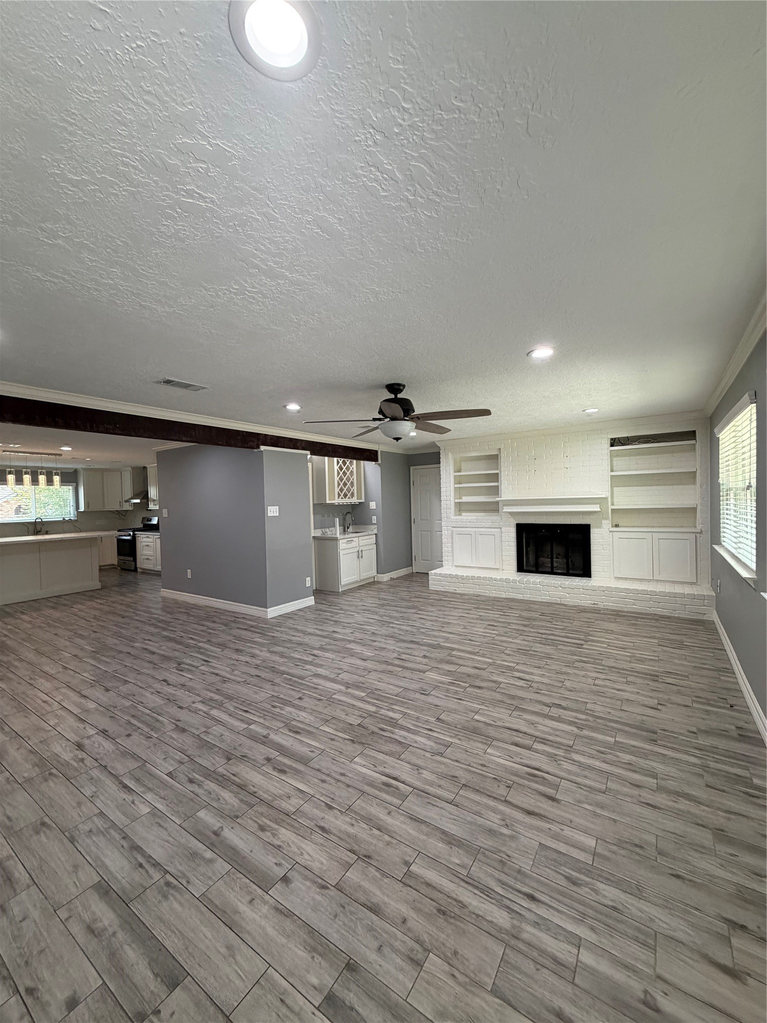 16215 Parksley Drive Property Photo 10