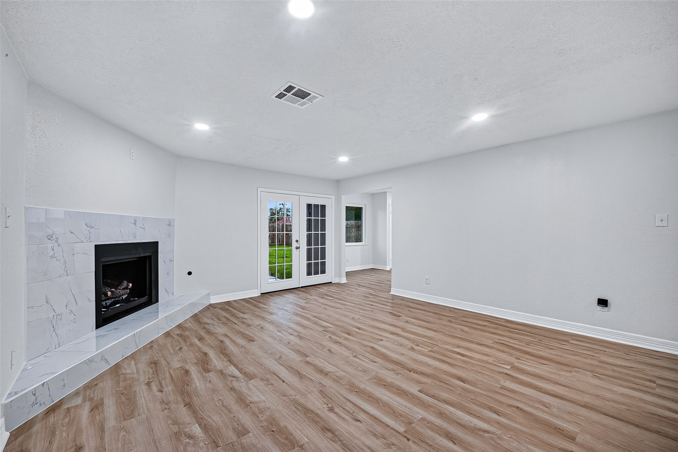 9715 Seeker Street Property Photo 3