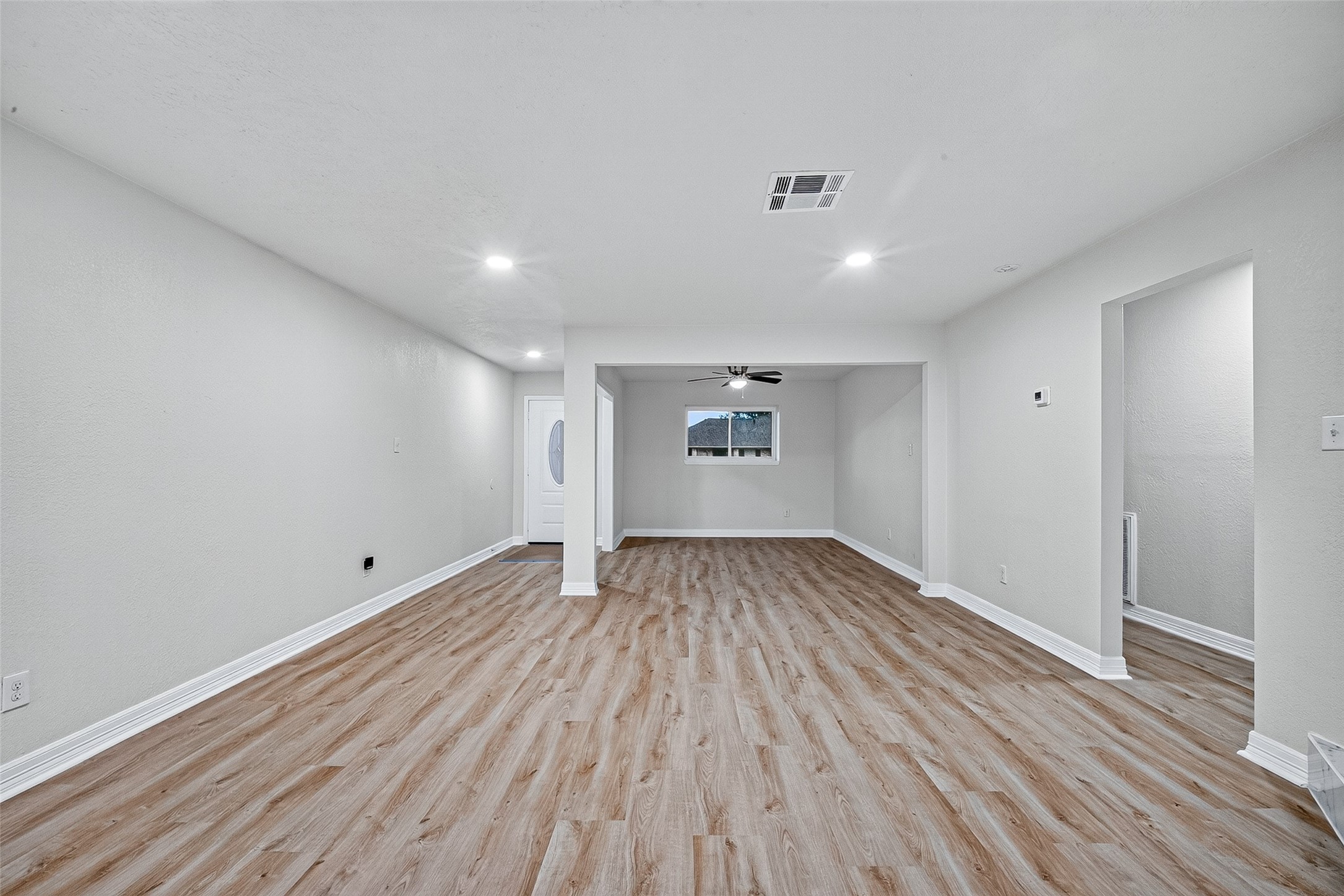 9715 Seeker Street Property Photo 4