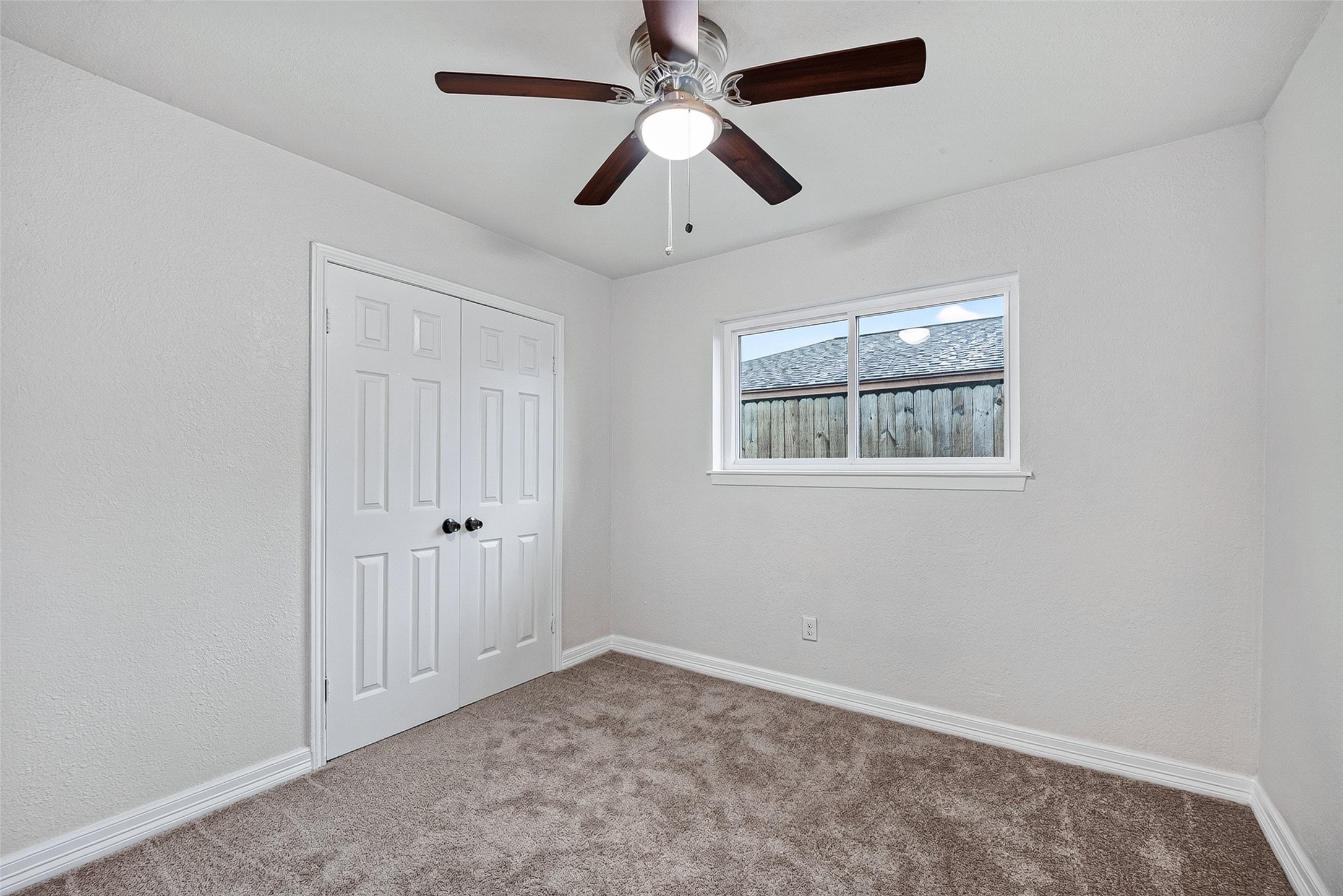 9715 Seeker Street Property Photo 11