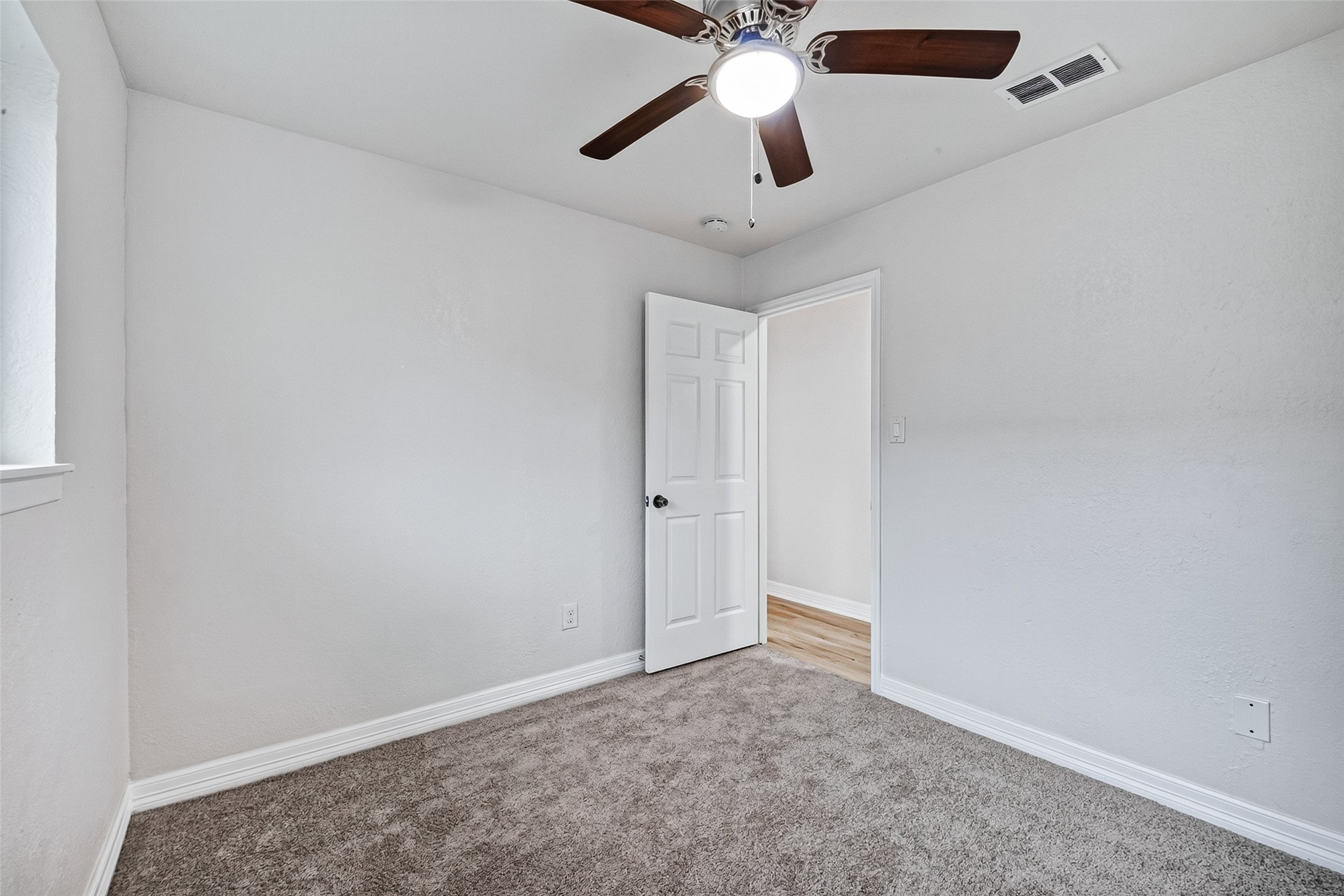 9715 Seeker Street Property Photo 12
