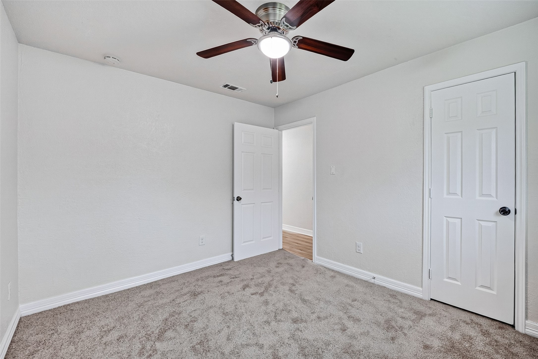 9715 Seeker Street Property Photo 15