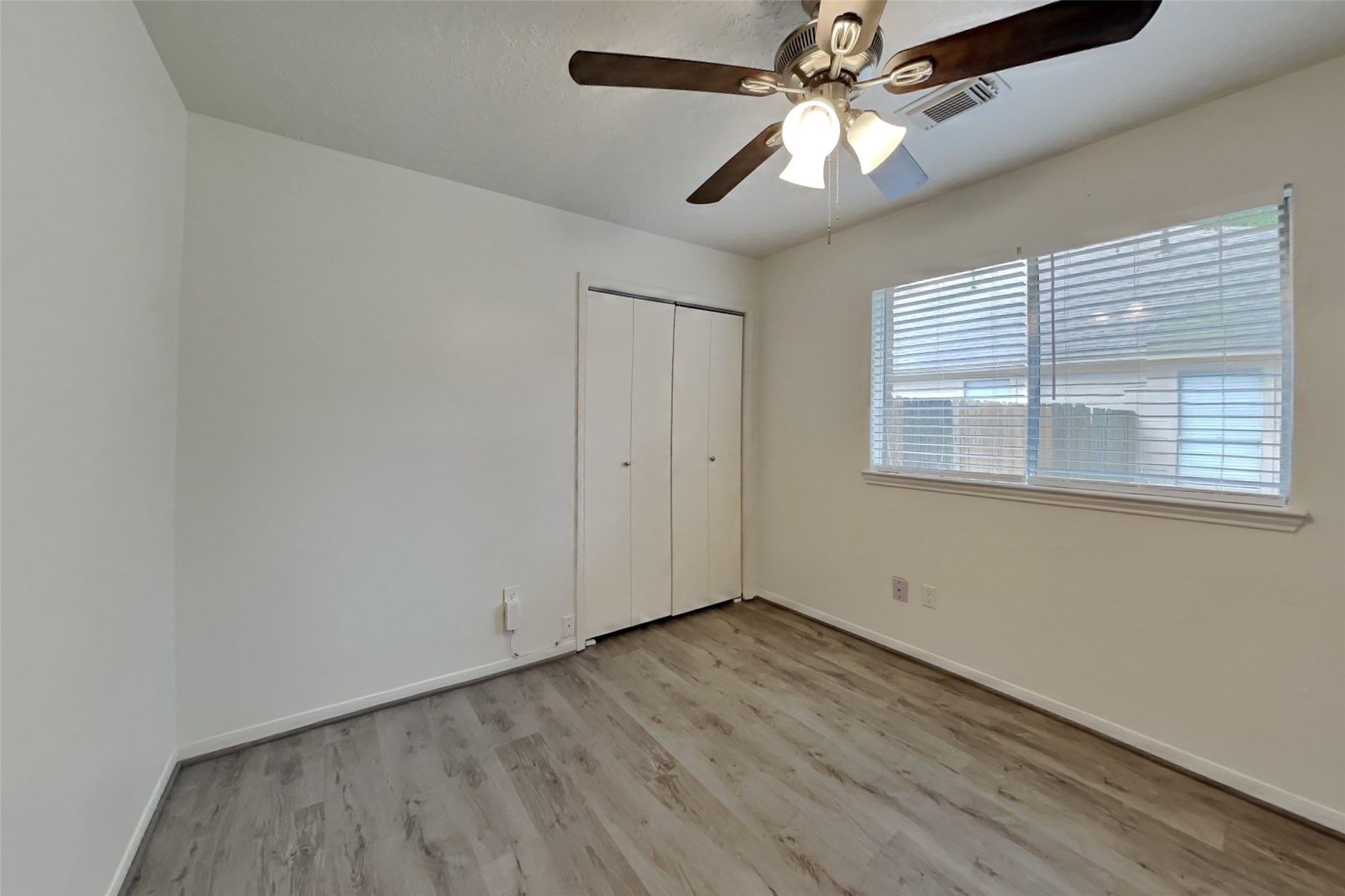1915 Creston Drive Property Photo 17