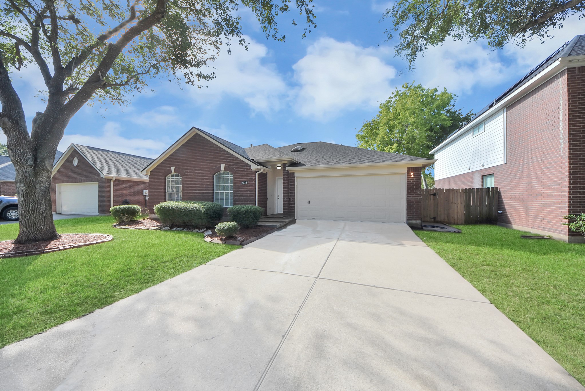 4239 Custer Creek Drive Property Photo 7
