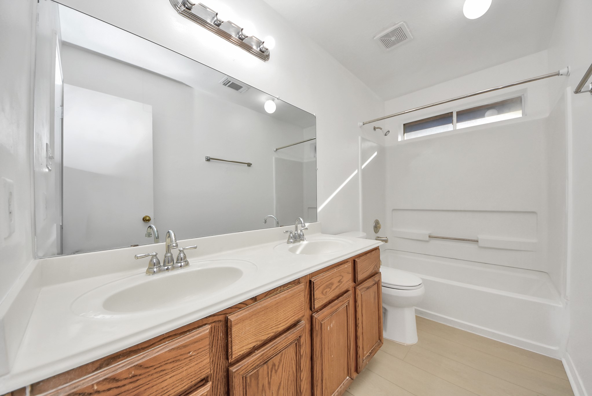 4239 Custer Creek Drive Property Photo 15