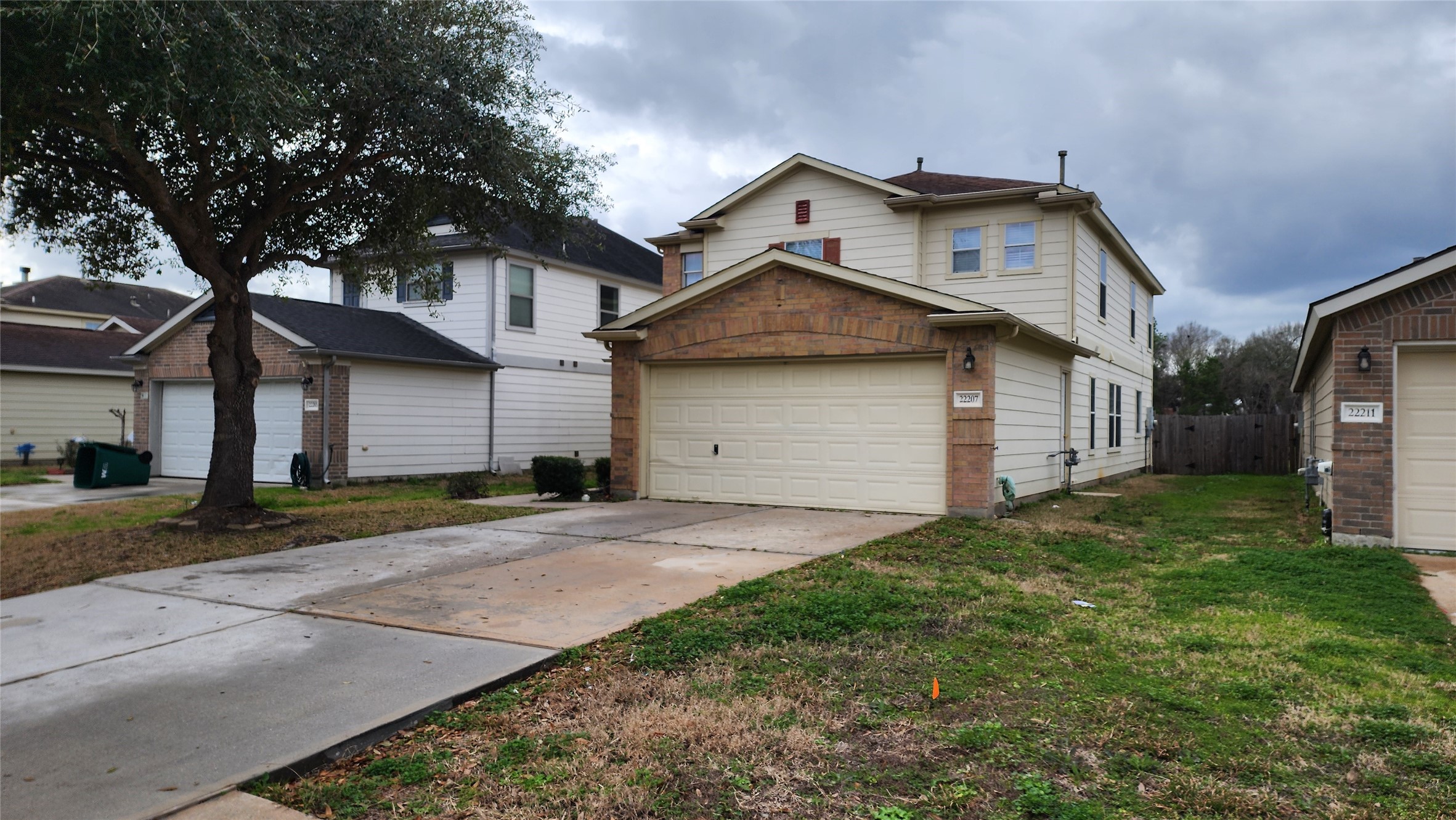 22207 Greengate Drive Property Photo 2