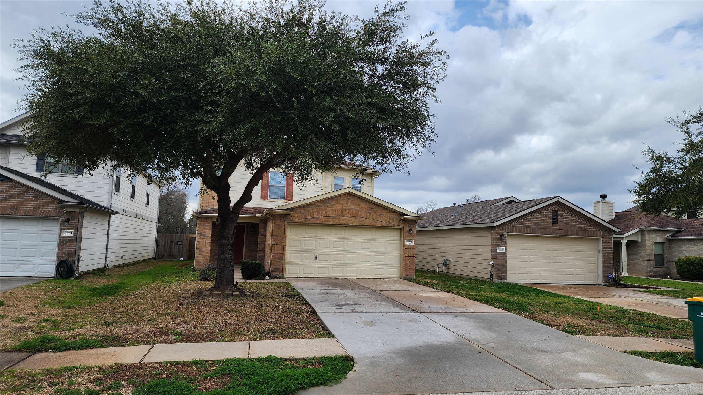 22207 Greengate Drive Property Photo 4
