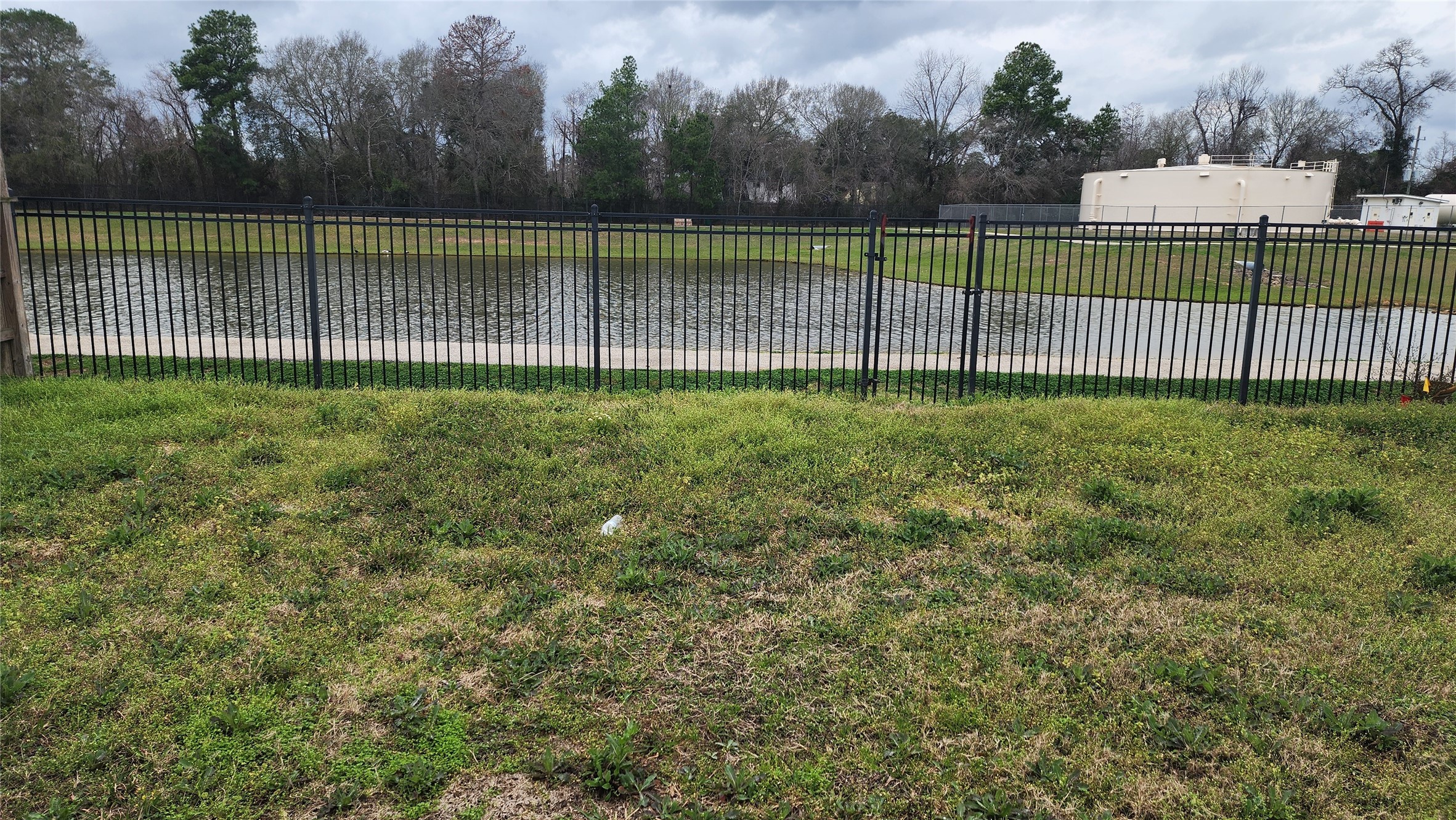 22207 Greengate Drive Property Photo 5