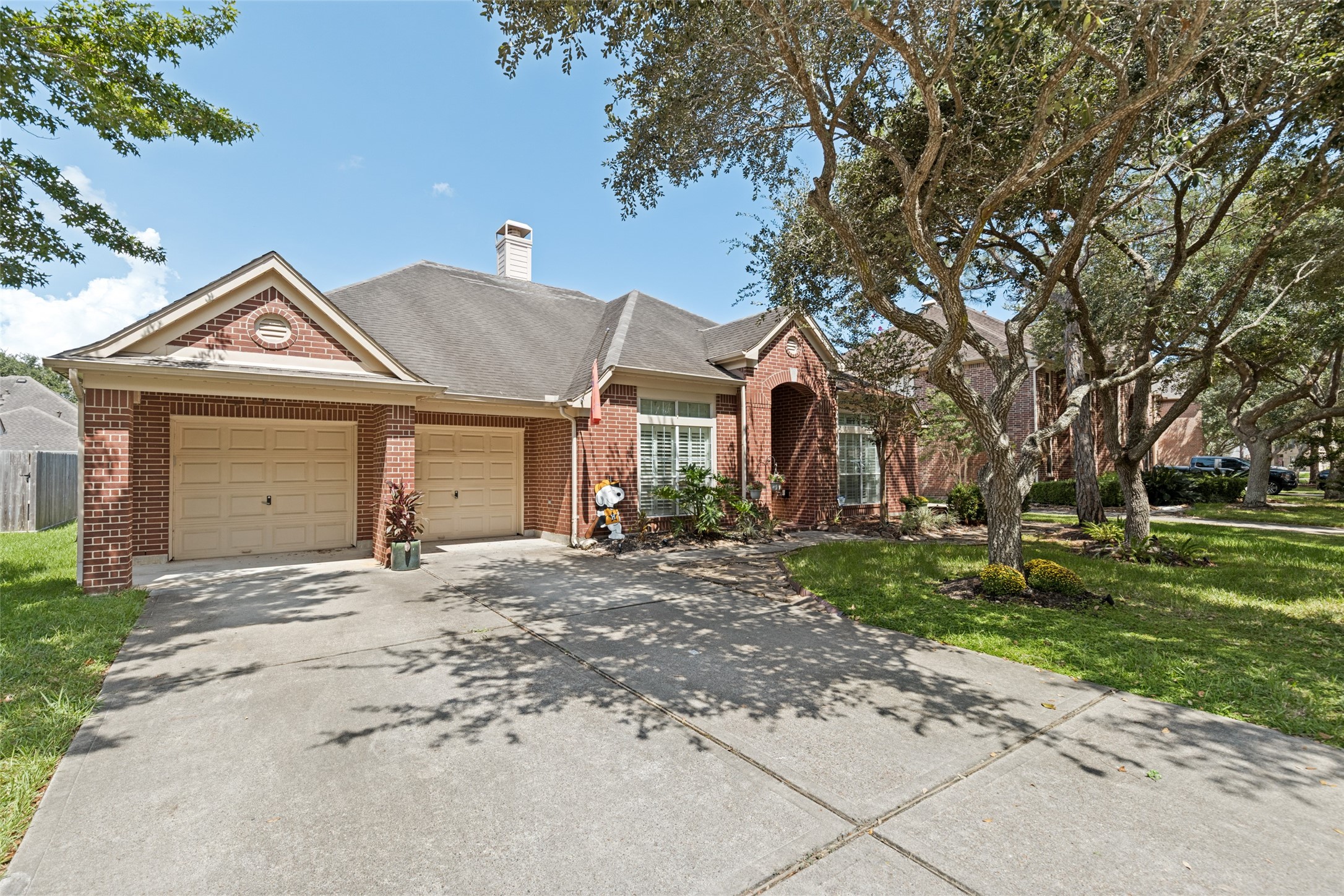 2913 Autumn Creek Drive Property Photo 2